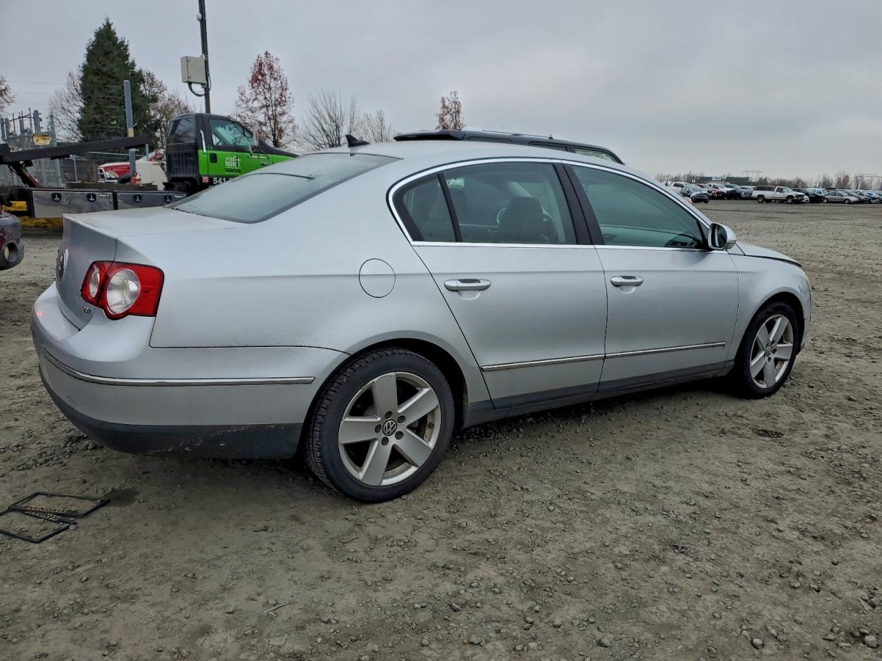 2009 Volkswagen Passat Turbo Silver vin: WVWJK73C69P008430