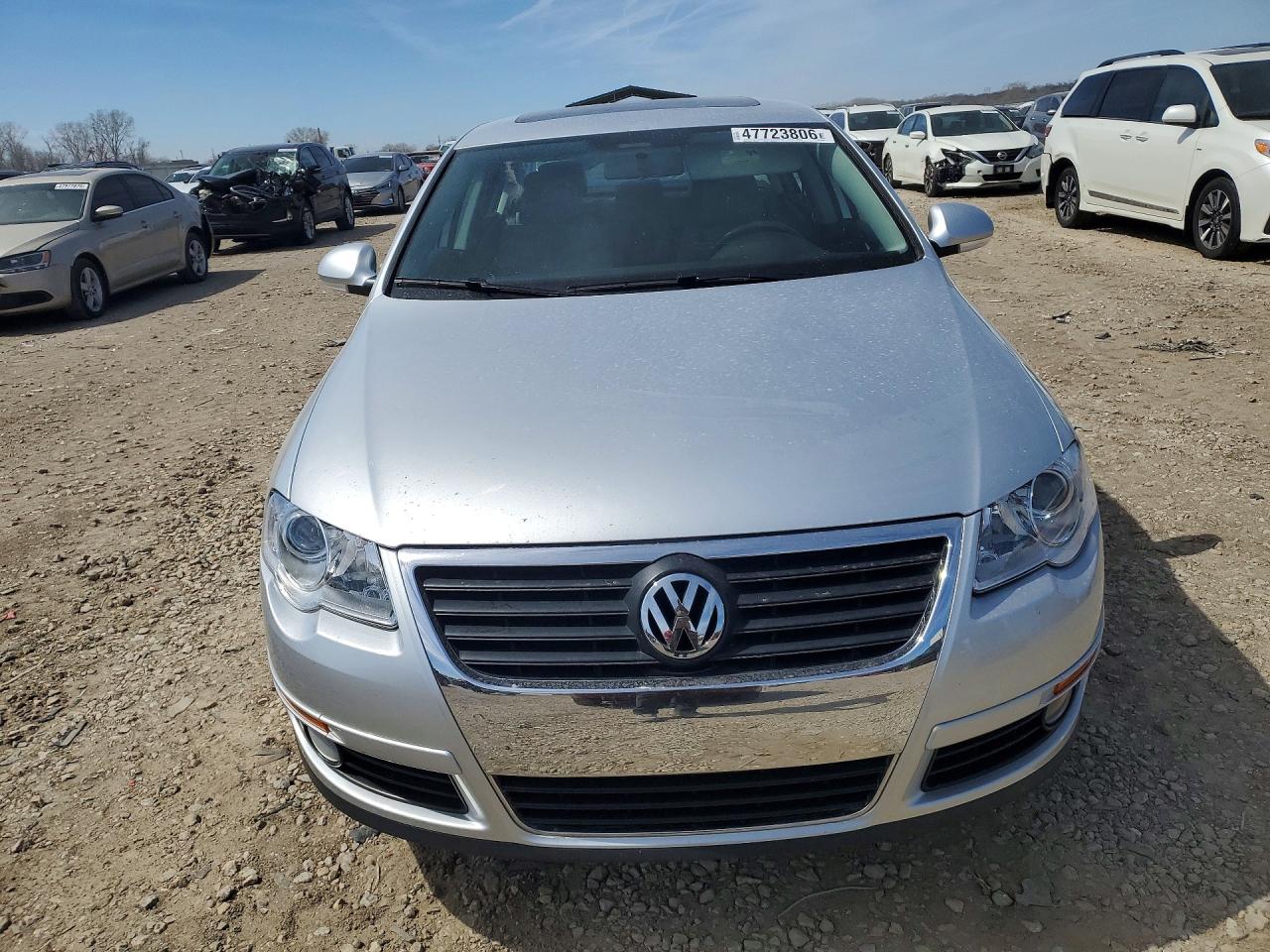 2009 Volkswagen Passat Turbo Silver vin: WVWJK73C69P034588
