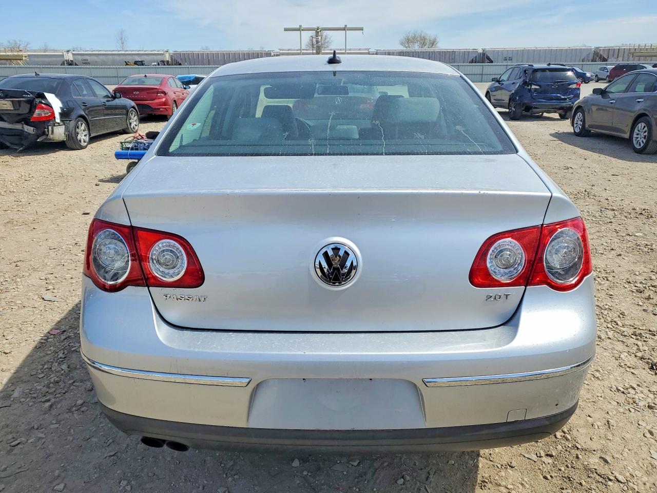 2009 Volkswagen Passat Turbo Silver vin: WVWJK73C69P034588
