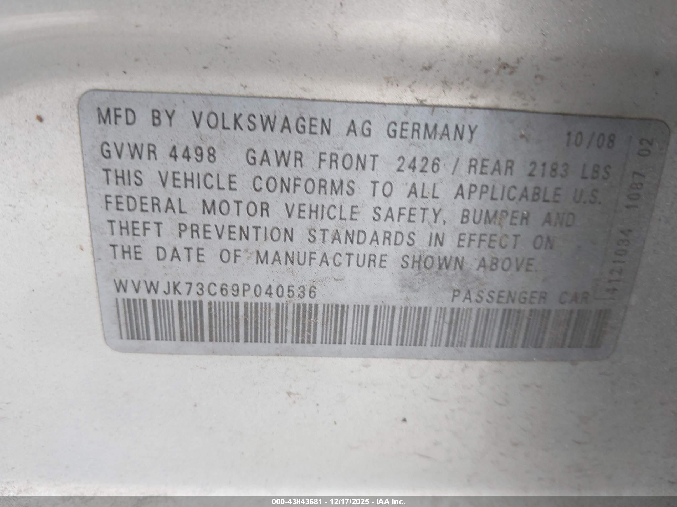 2009 Volkswagen Passat Komfort Silver vin: WVWJK73C69P040536