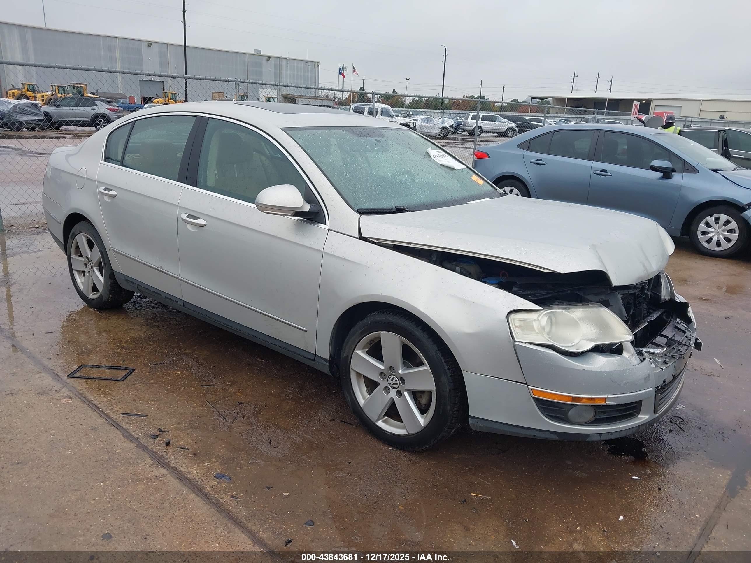 2009 Volkswagen Passat Komfort Silver vin: WVWJK73C69P040536