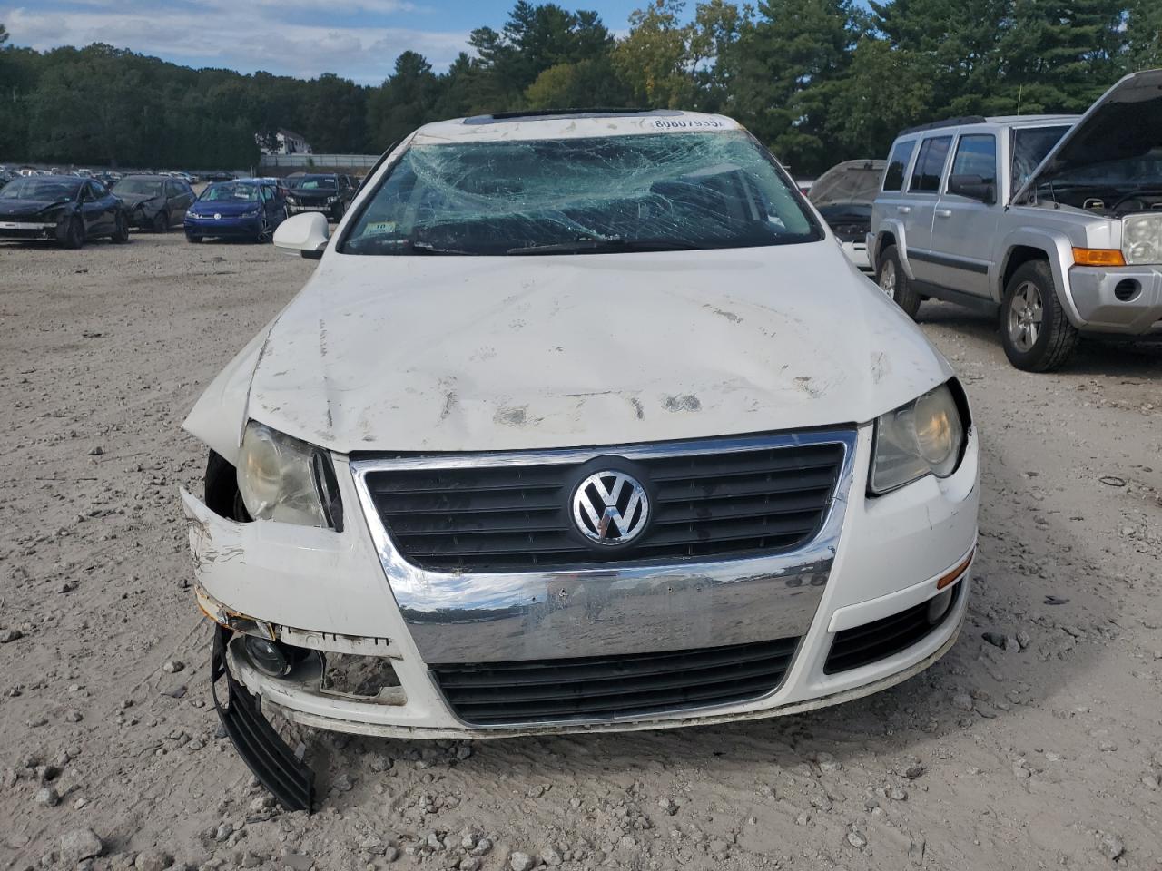 2009 Volkswagen Passat Turbo White vin: WVWJK73C69P047860