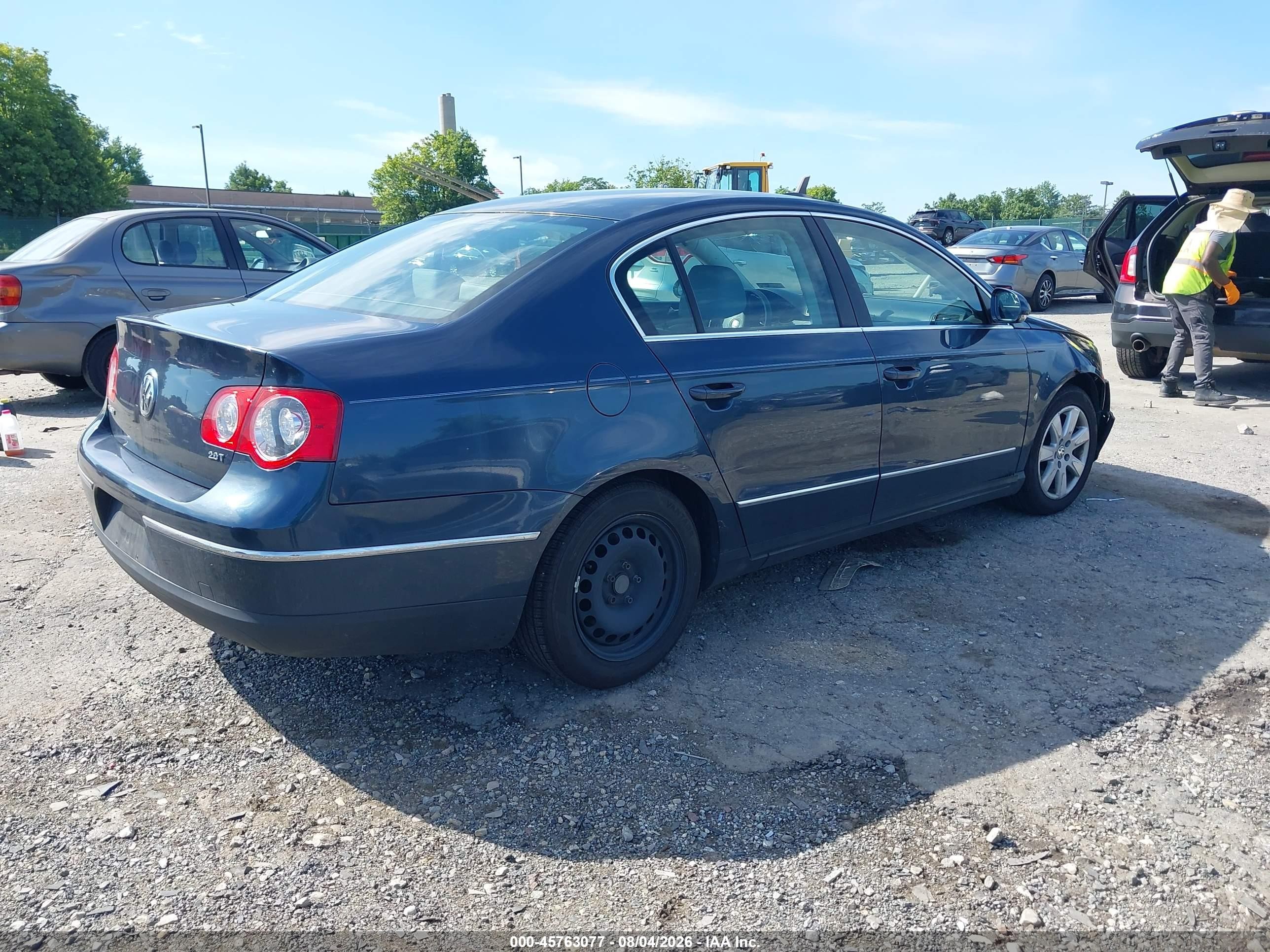 2008 Volkswagen Passat Turbo Dark Blue vin: WVWJK73C78P067775