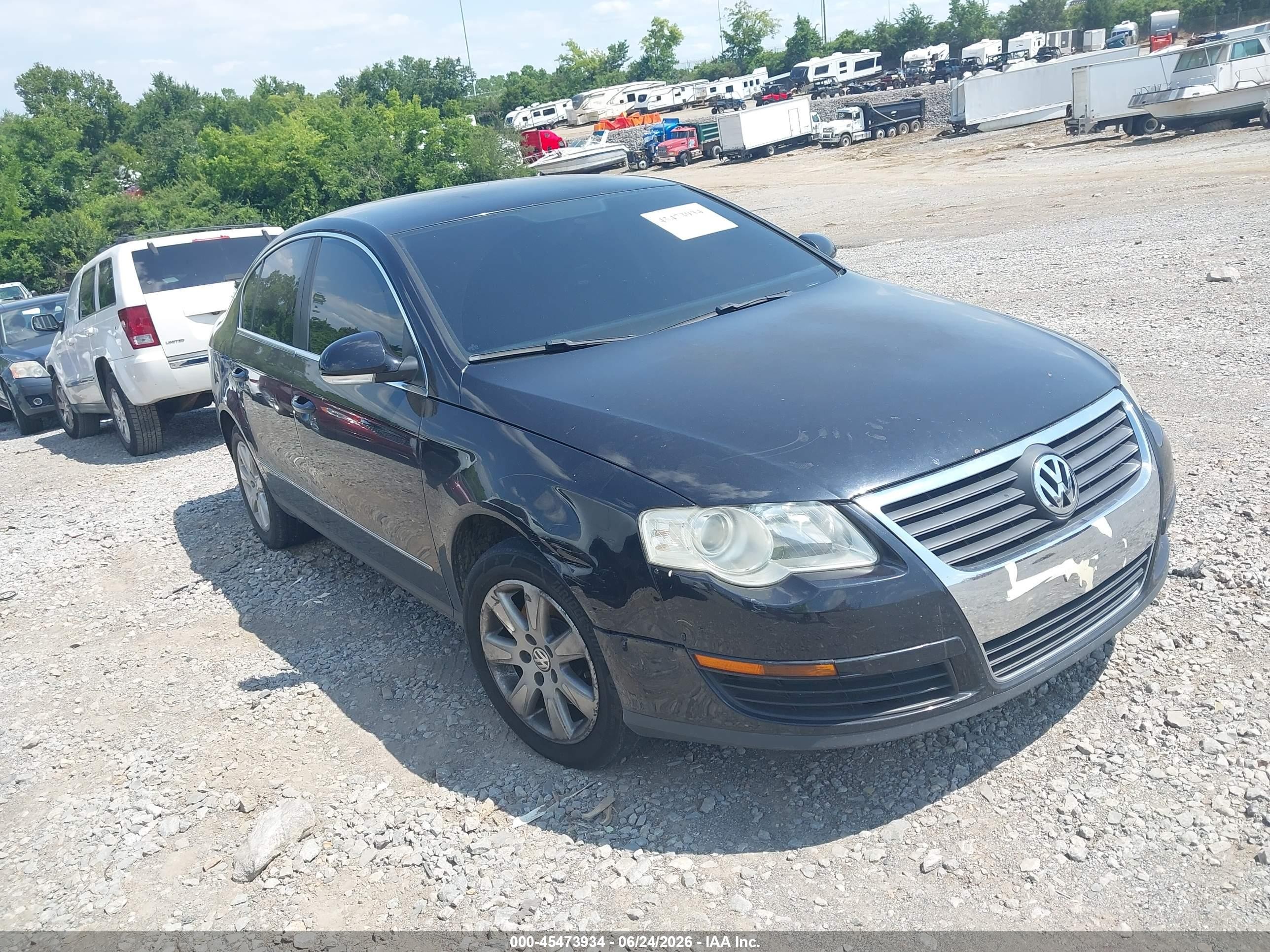 2008 Volkswagen Passat Turbo Black vin: WVWJK73C78P070045