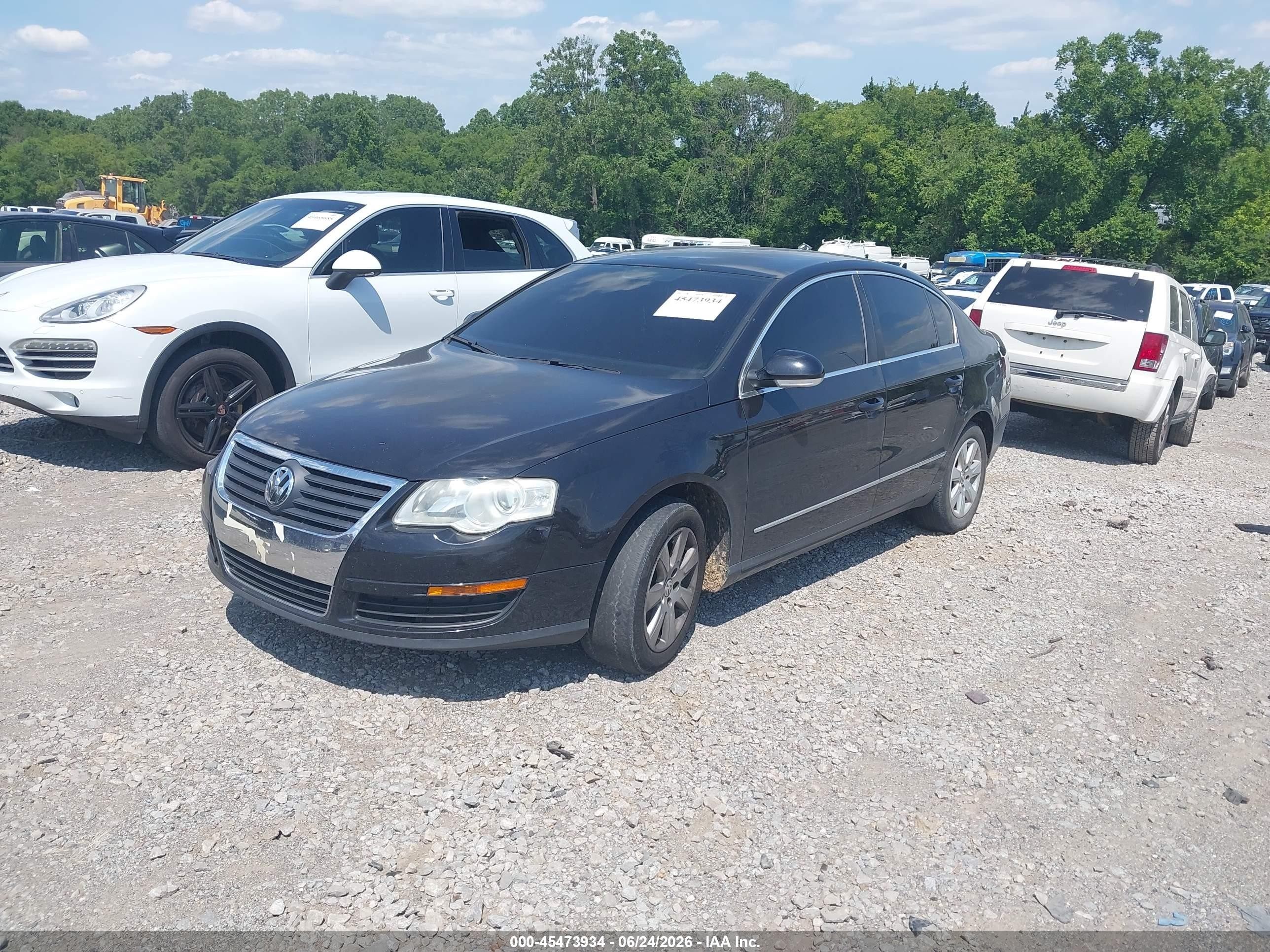2008 Volkswagen Passat Turbo Black vin: WVWJK73C78P070045