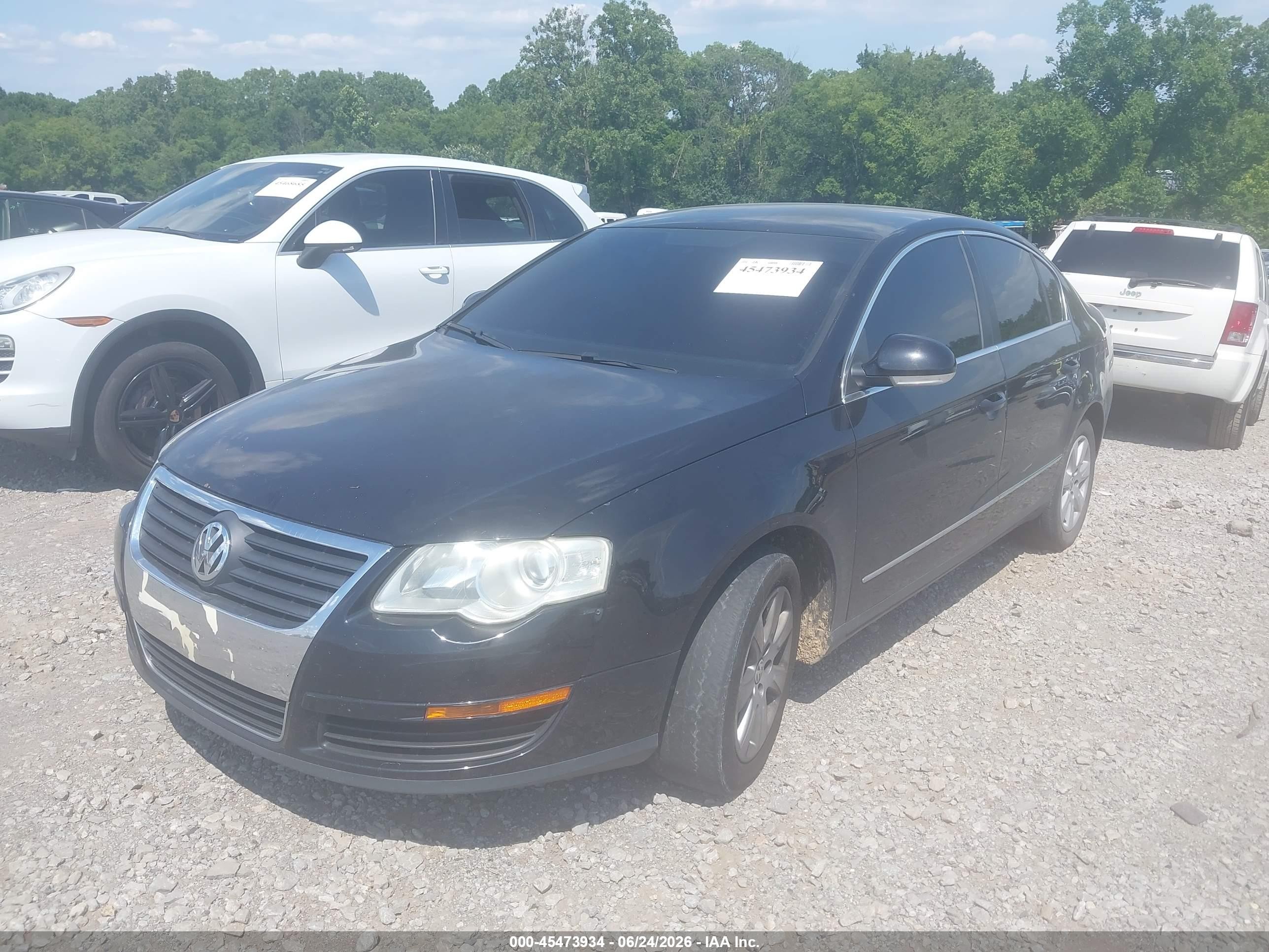 2008 Volkswagen Passat Turbo Black vin: WVWJK73C78P070045