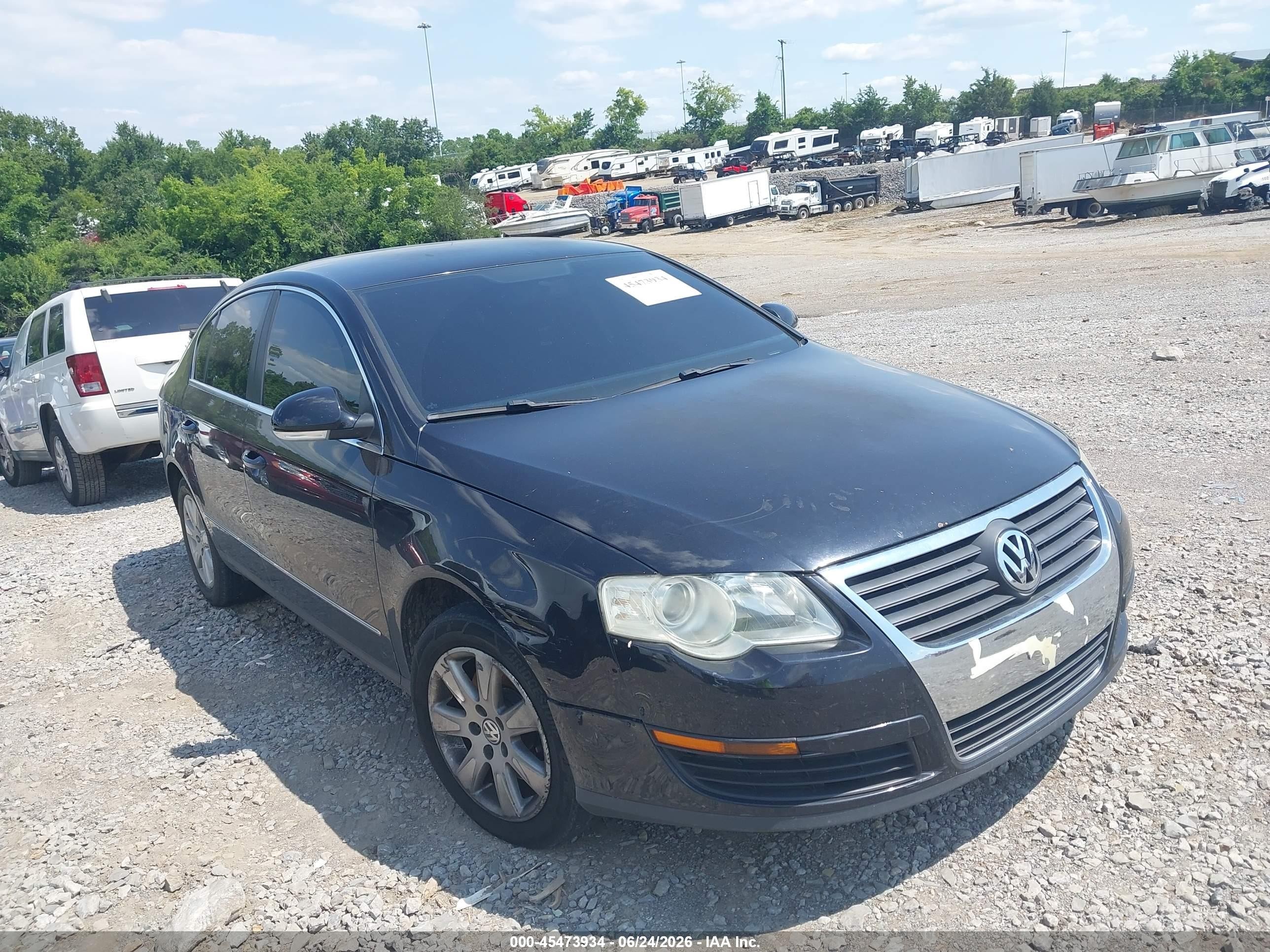 2008 Volkswagen Passat Turbo Black vin: WVWJK73C78P070045