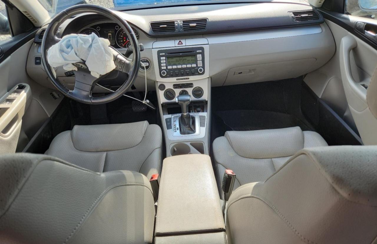 2009 Volkswagen Passat Turbo Gray vin: WVWJK73C79P056079