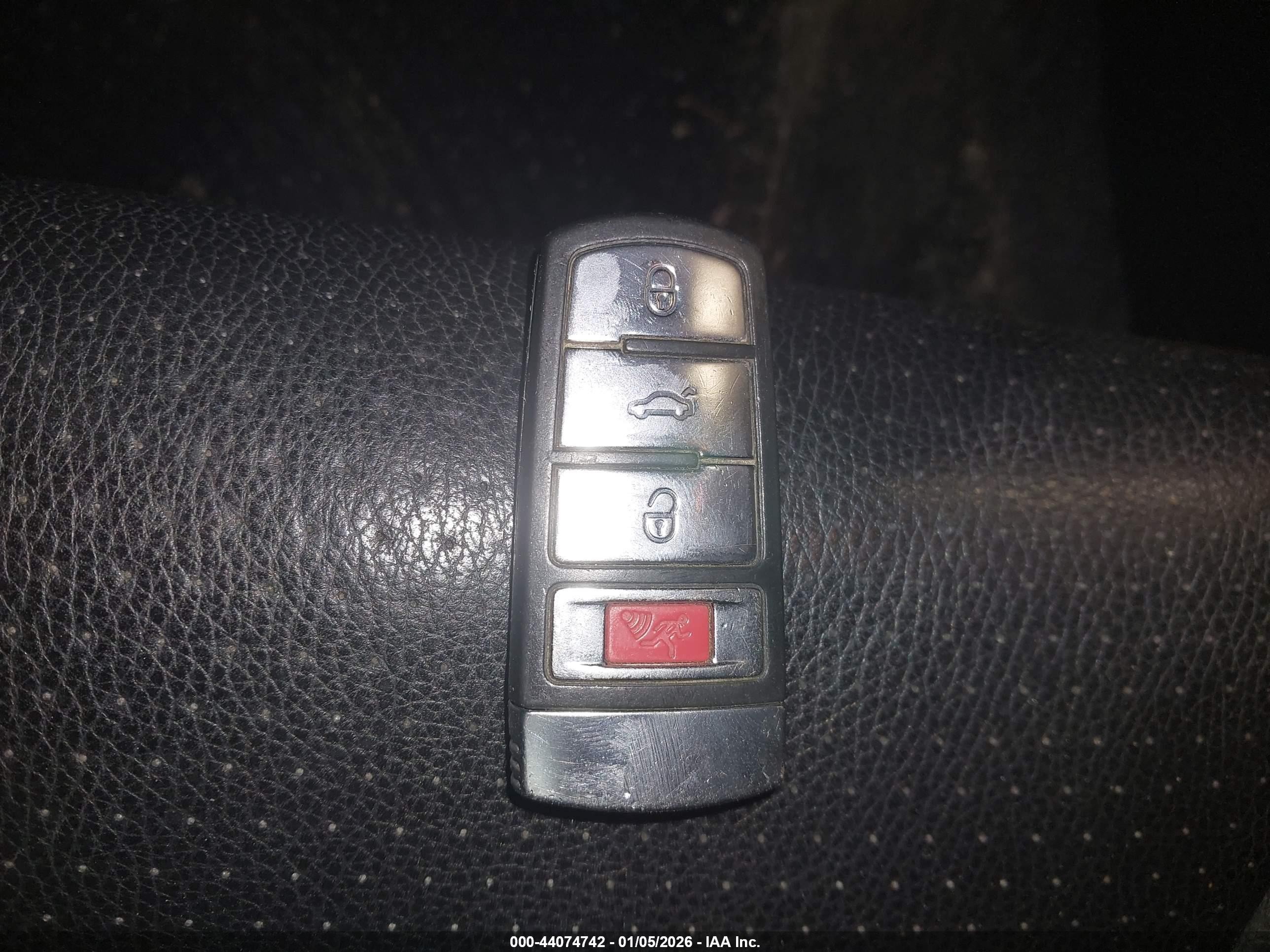 2009 Volkswagen Passat Komfort Silver vin: WVWJK73C89P017825