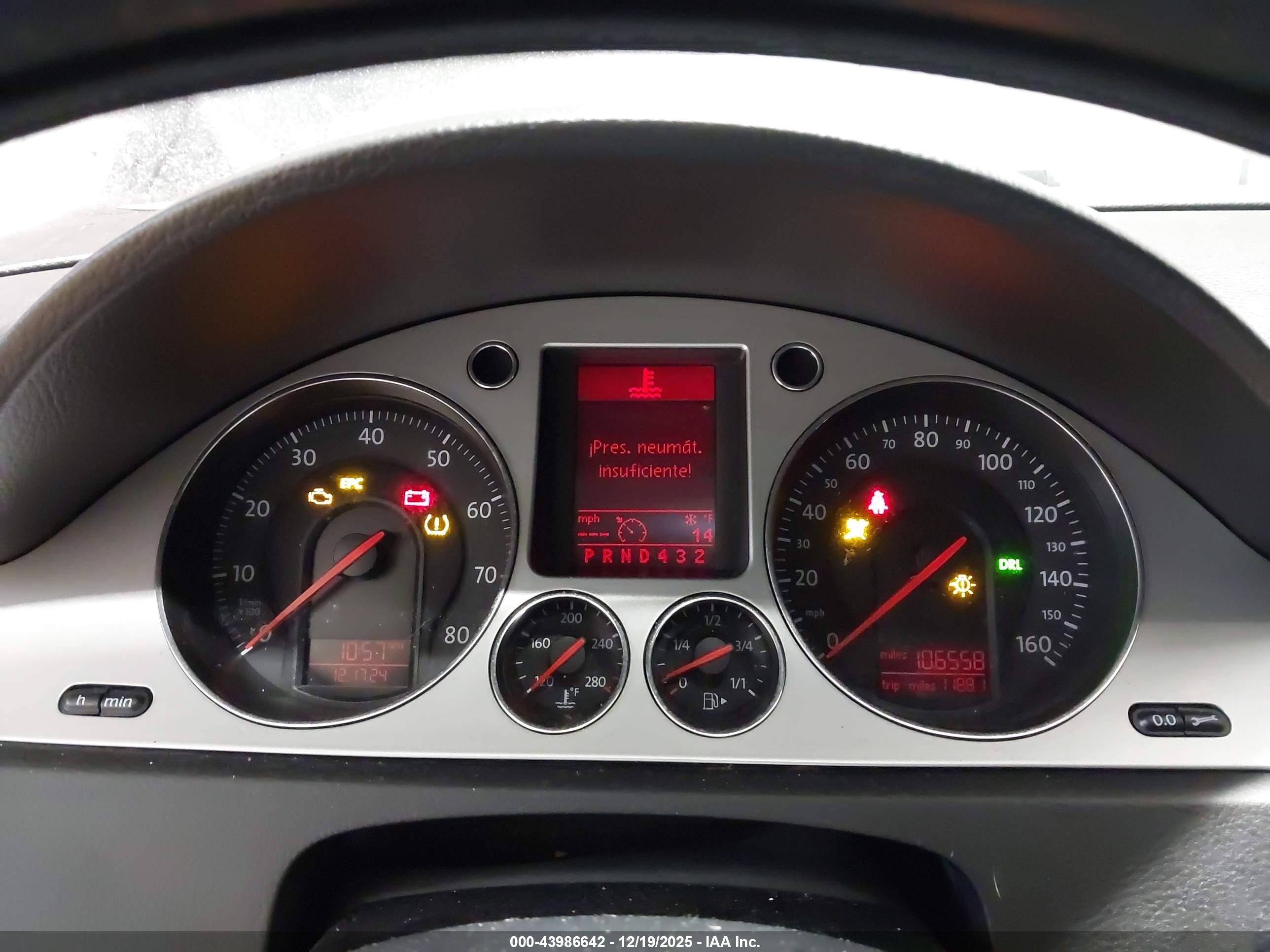 2009 Volkswagen Passat Komfort Черный vin: WVWJK73C89P027805