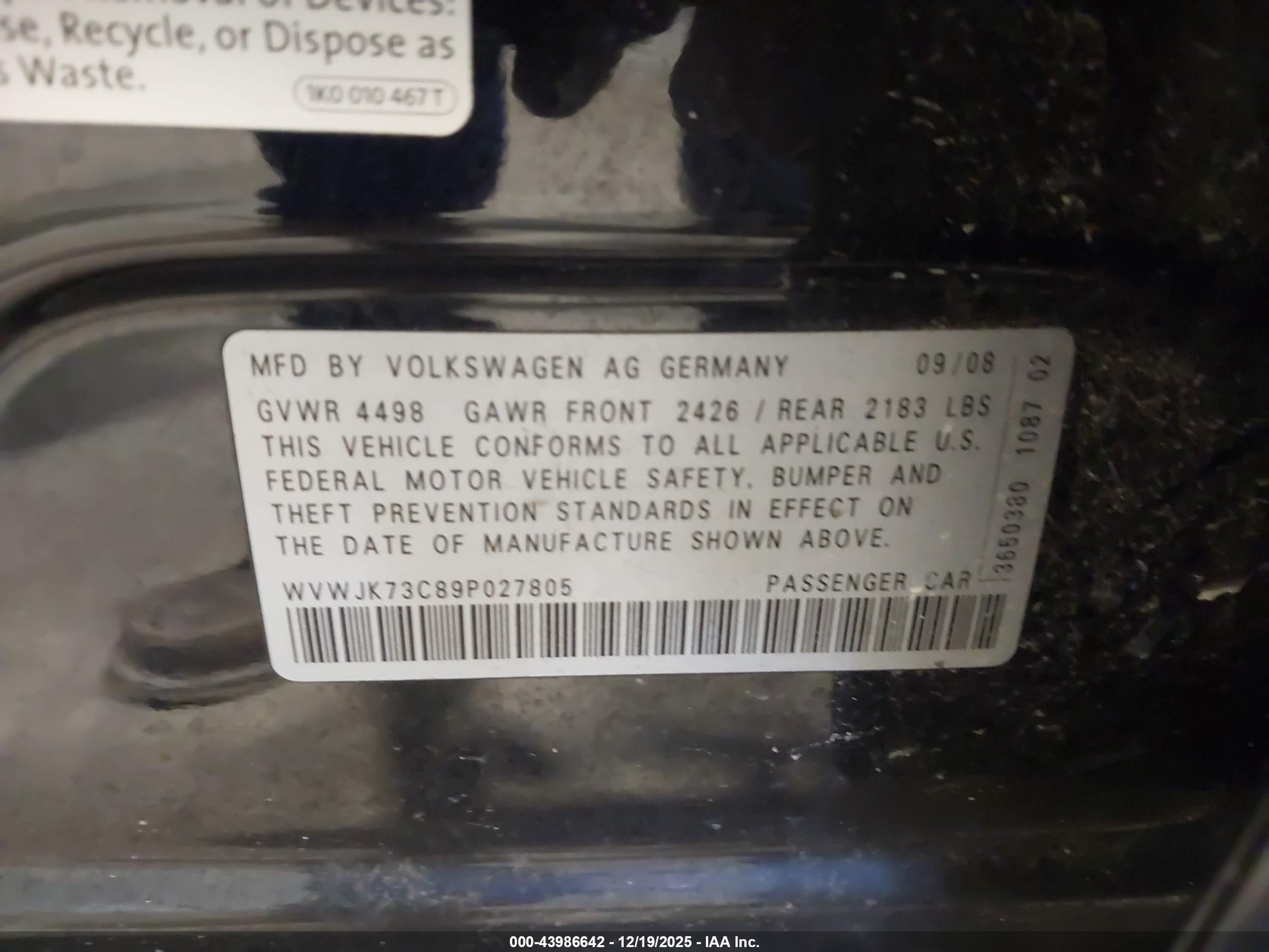 2009 Volkswagen Passat Komfort Черный vin: WVWJK73C89P027805