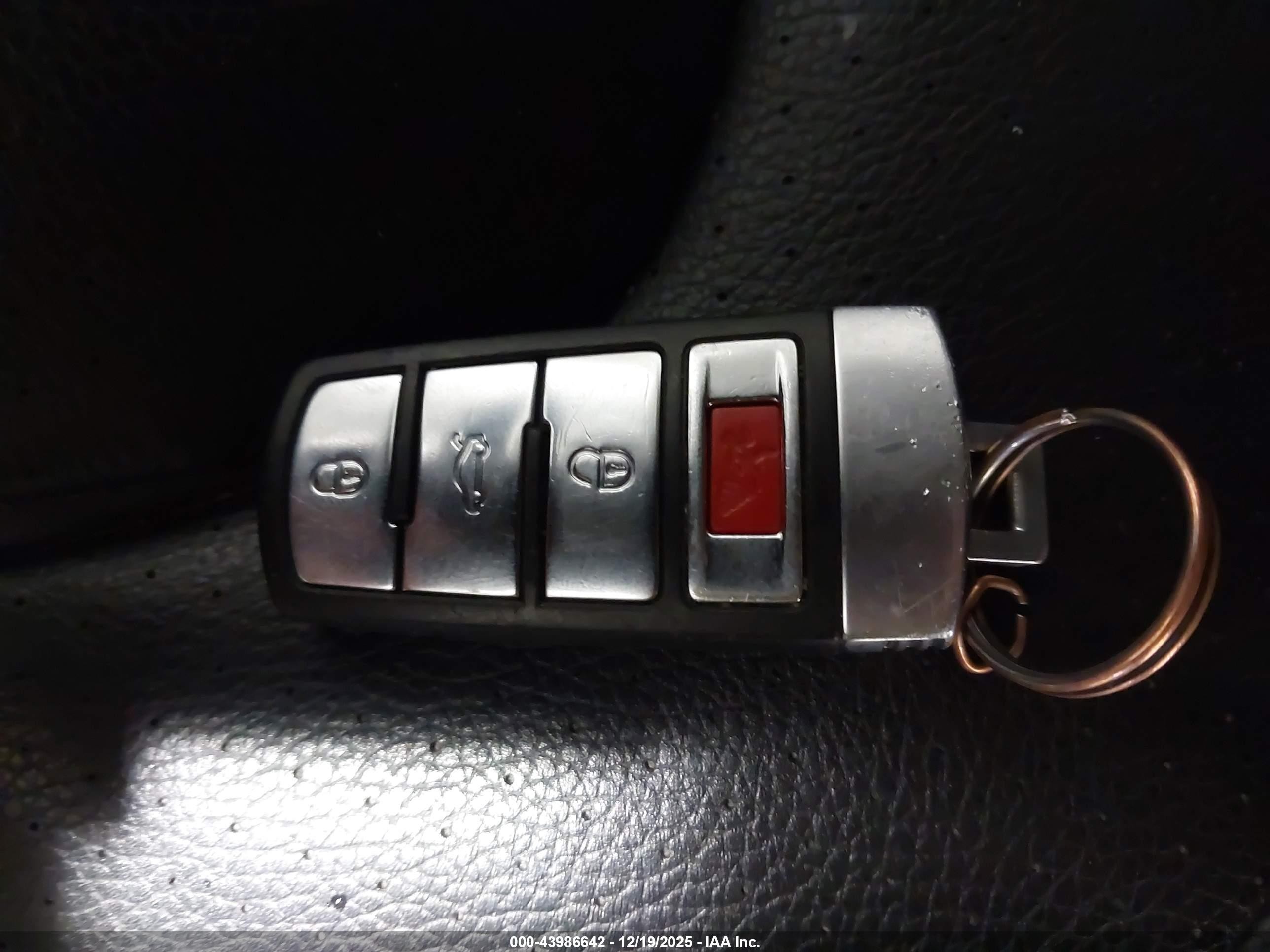 2009 Volkswagen Passat Komfort Черный vin: WVWJK73C89P027805