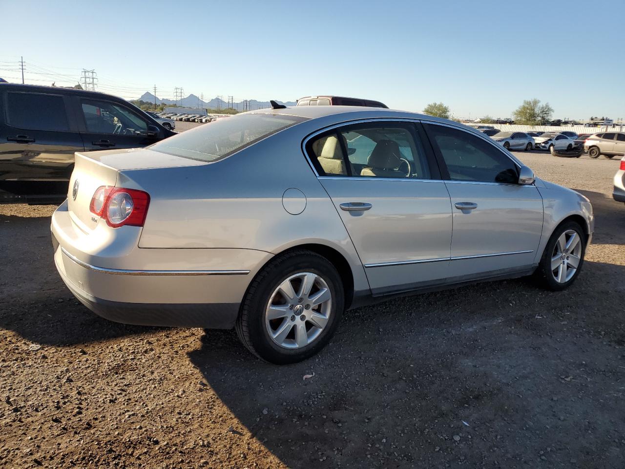 2009 Volkswagen Passat Turbo Silver vin: WVWJK73C89P029828