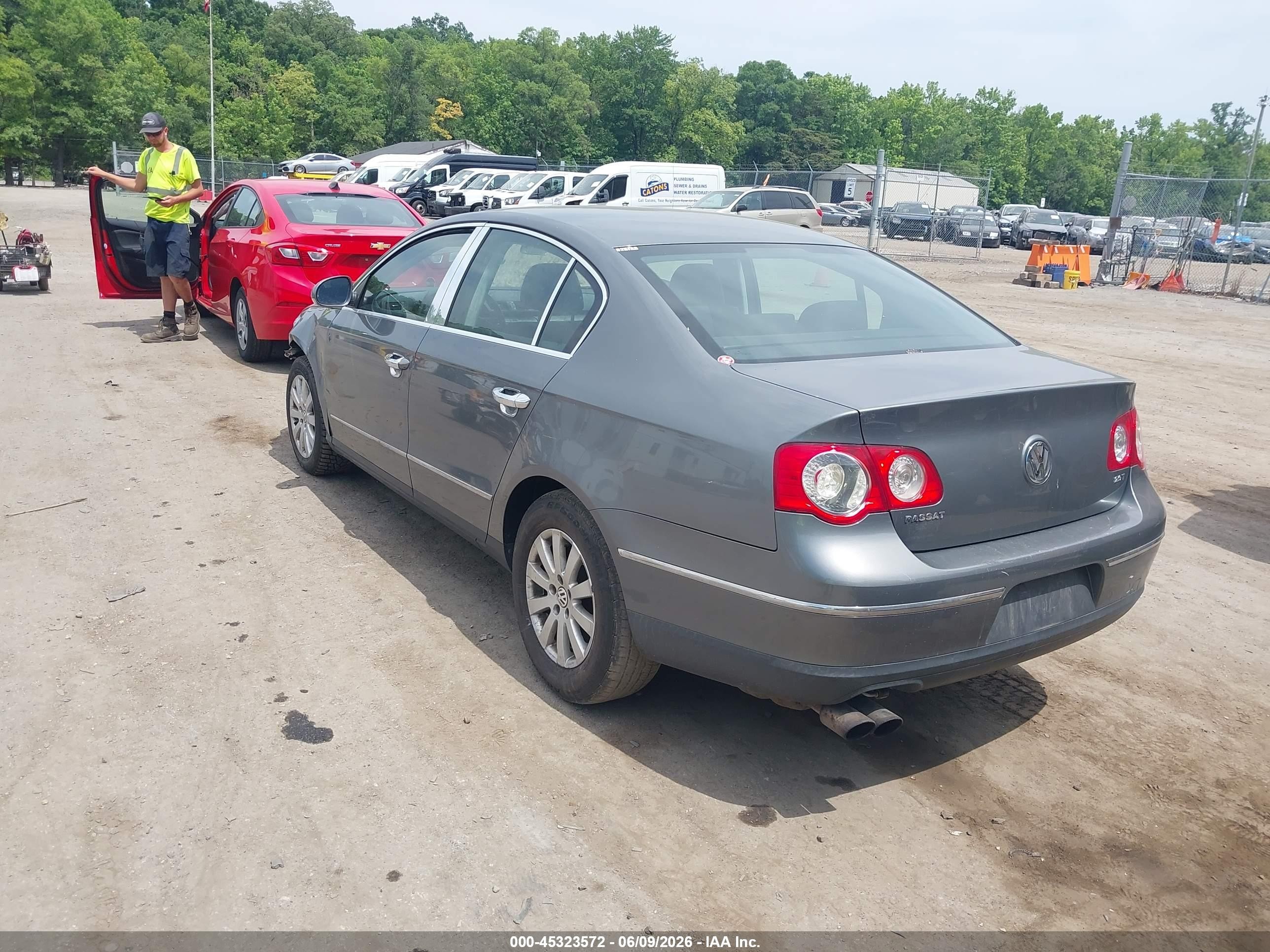 2008 Volkswagen Passat Turbo Gray vin: WVWJK73C98P112313