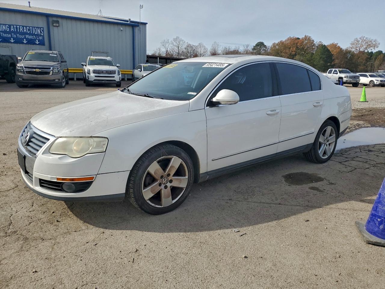 2009 Volkswagen Passat Turbo White vin: WVWJK73C99P024394
