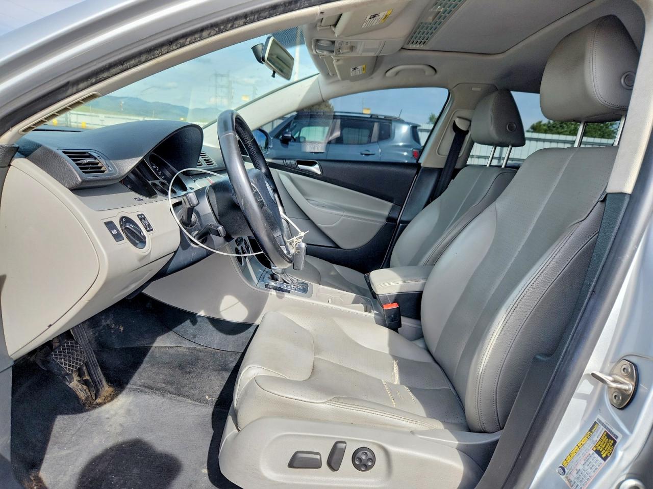 2009 Volkswagen Passat Turbo Silver vin: WVWJK73C99P028719