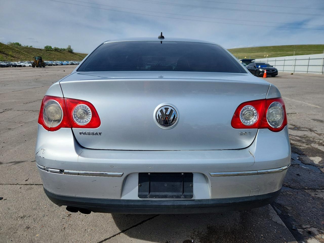 2009 Volkswagen Passat Turbo Silver vin: WVWJK73C99P028719