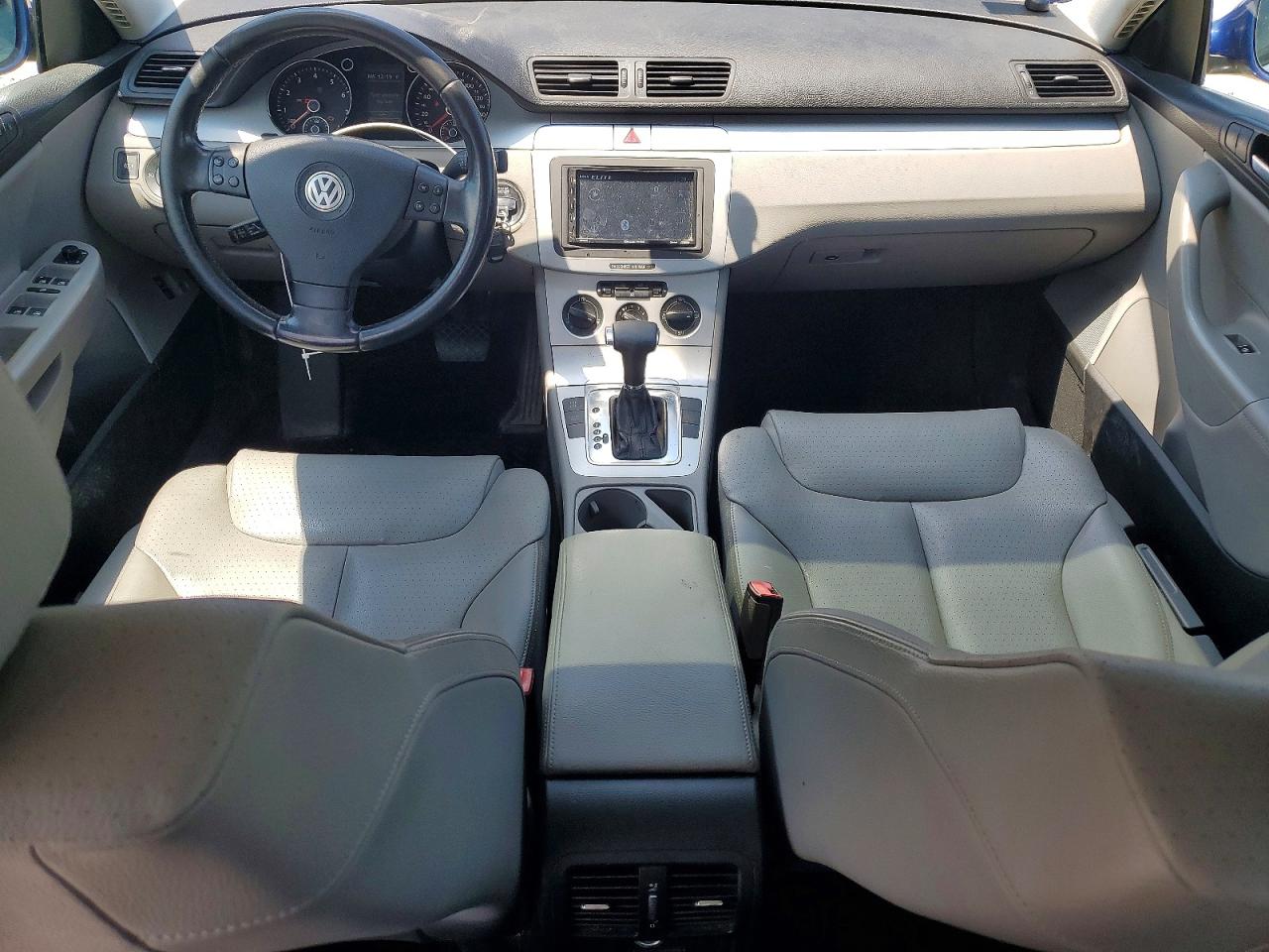 2009 Volkswagen Passat Turbo Синий vin: WVWJK73C99P048064