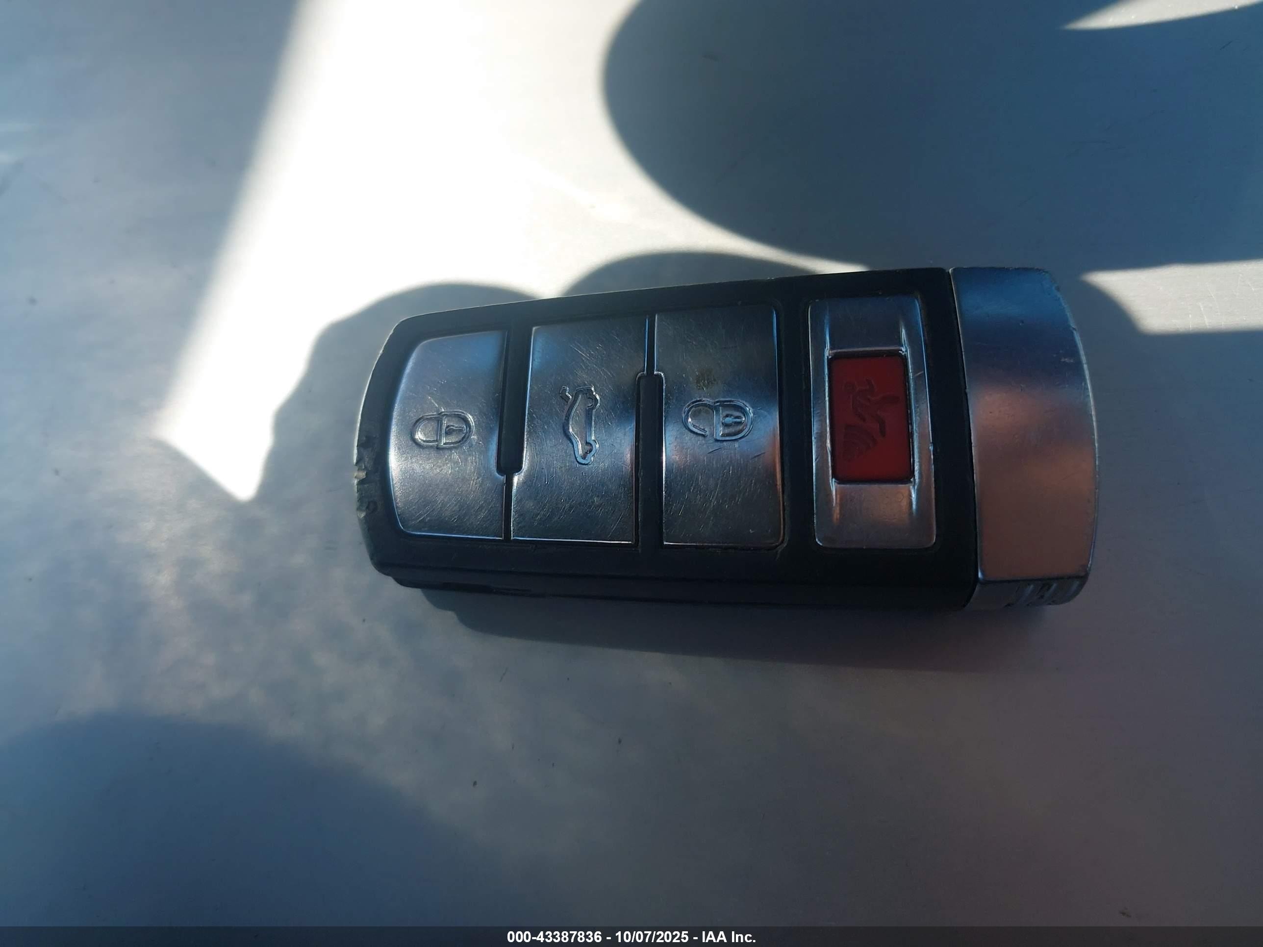 2009 Volkswagen Passat Komfort Gray vin: WVWJK73C99P049411