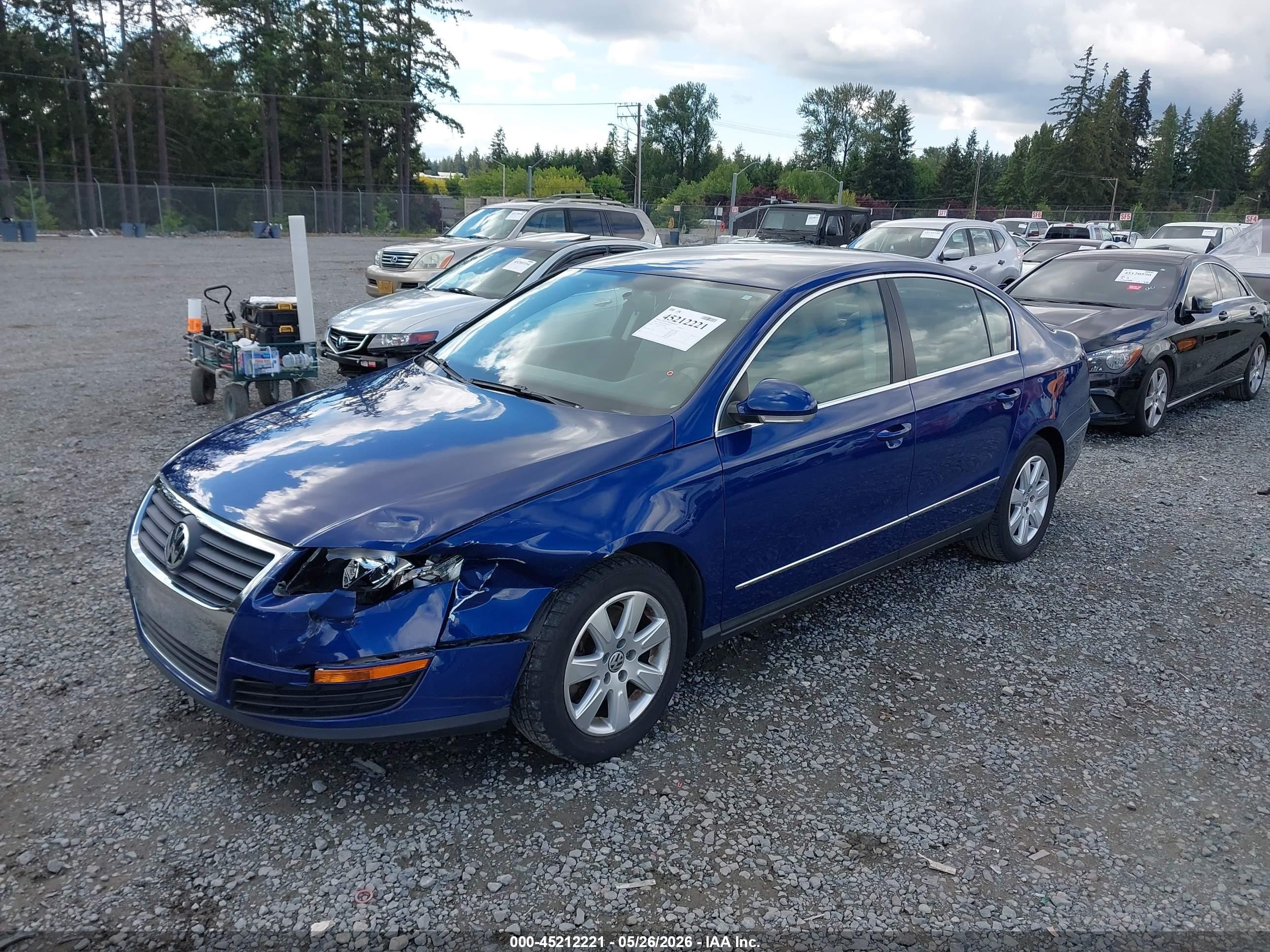 2008 Volkswagen Passat Turbo Blue vin: WVWJK73CX8P089981