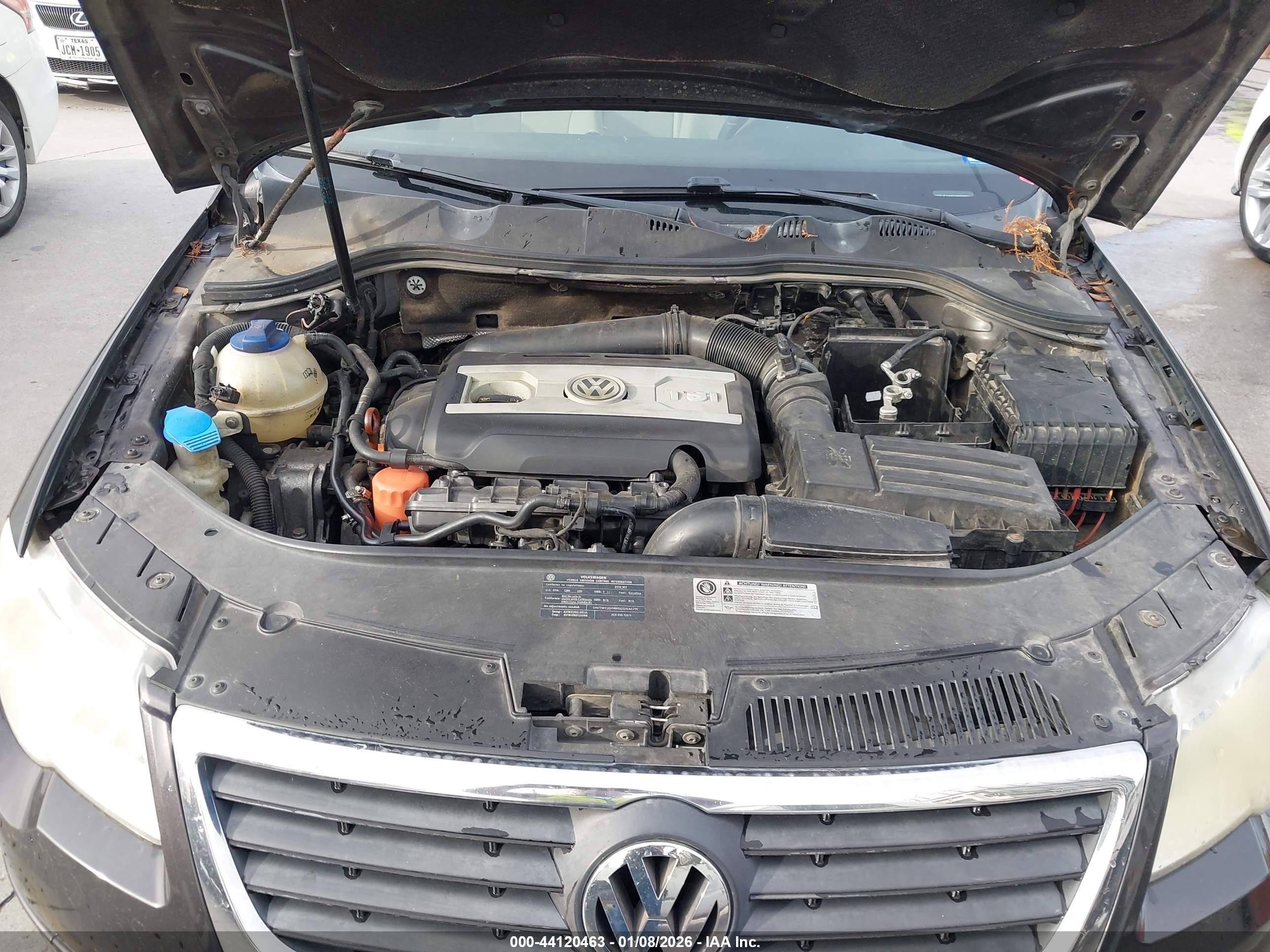 2010 Volkswagen Passat Komfort Brown vin: WVWJK7AN2AP052871