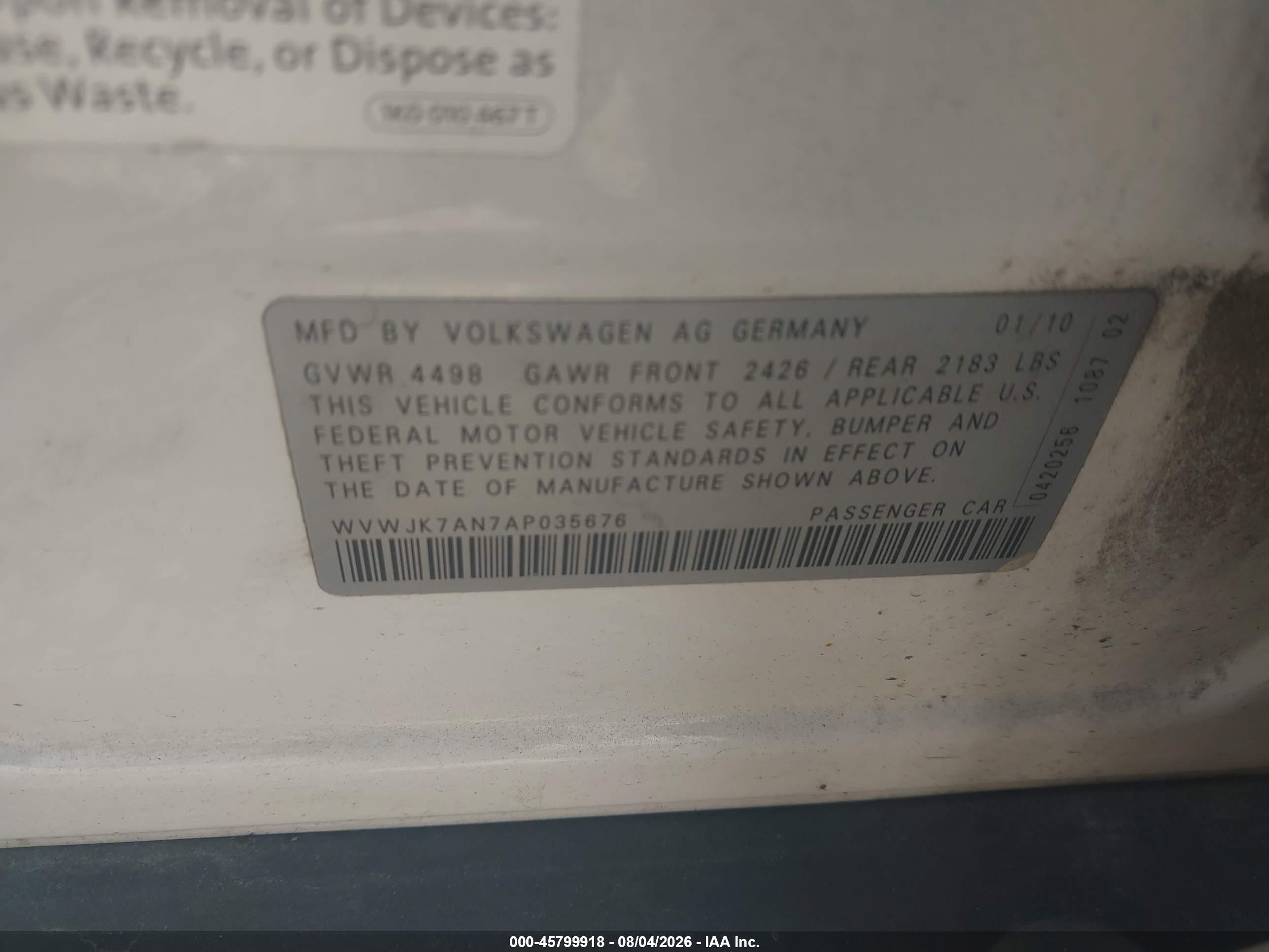 2010 Volkswagen Passat Komfort Белый vin: WVWJK7AN7AP035676