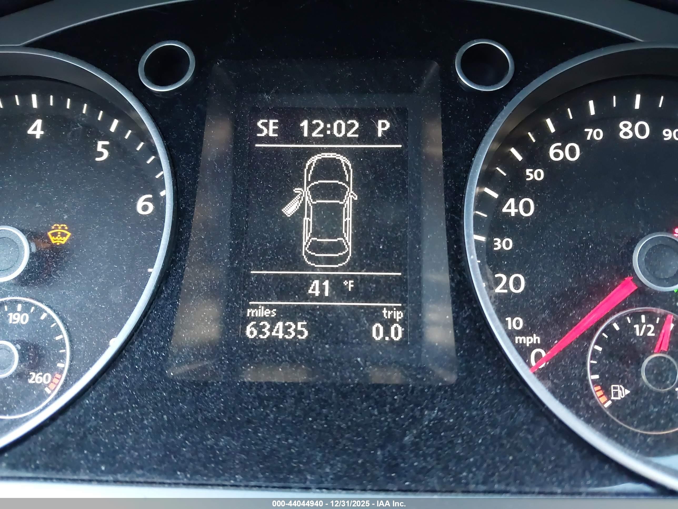 2010 Volkswagen Passat Komfort Черный vin: WVWJK7AN9AE097902