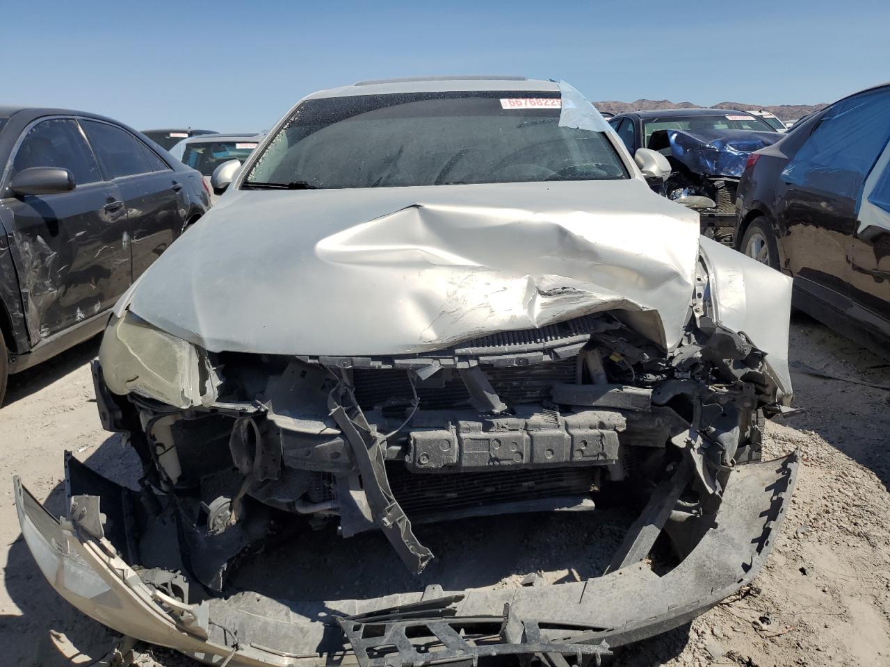 2010 Volkswagen Passat Komfort Серебряный vin: WVWJK7AN9AE131675