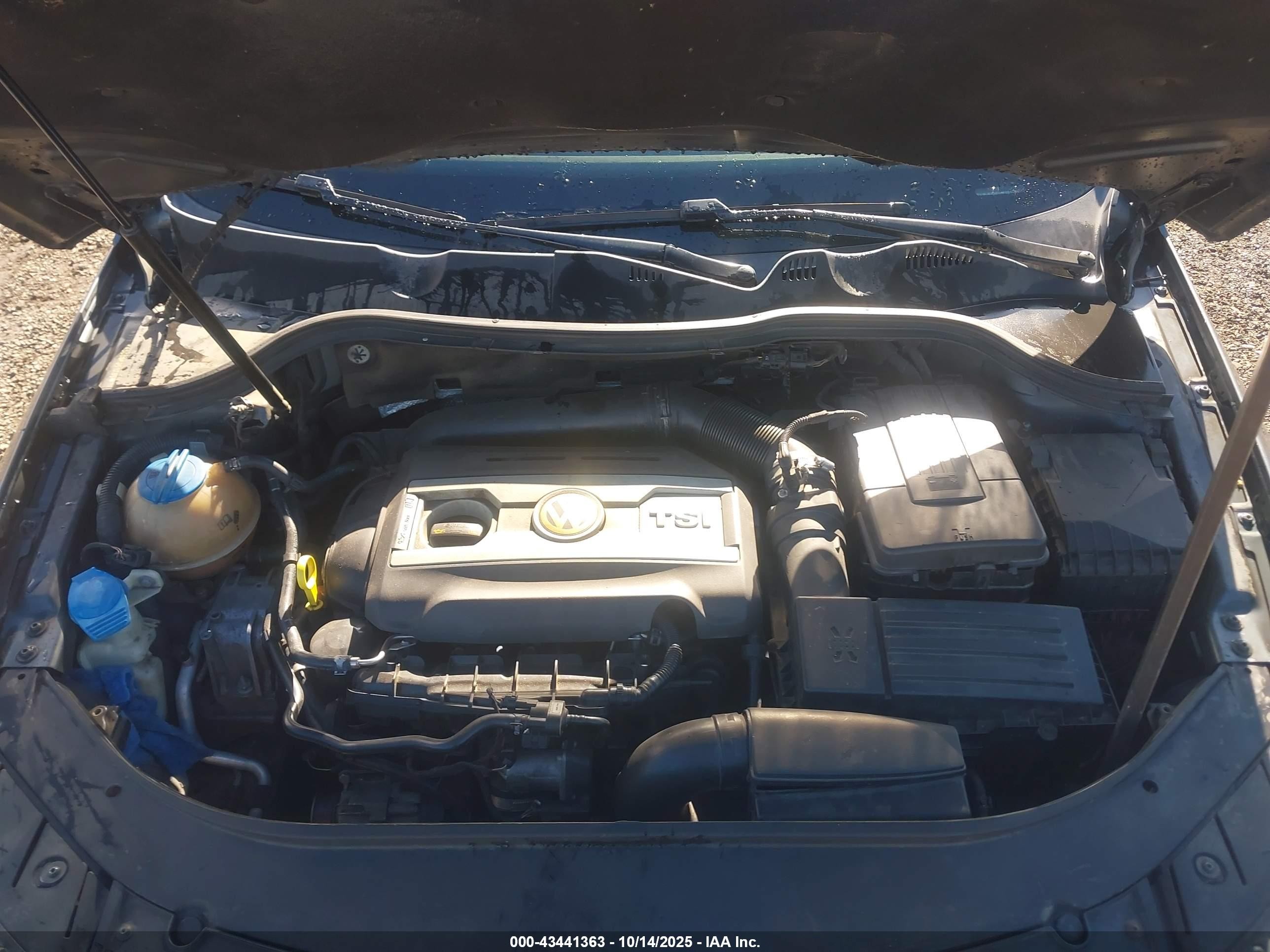 2009 Volkswagen Passat Komfort Gray vin: WVWJK93C09P051785