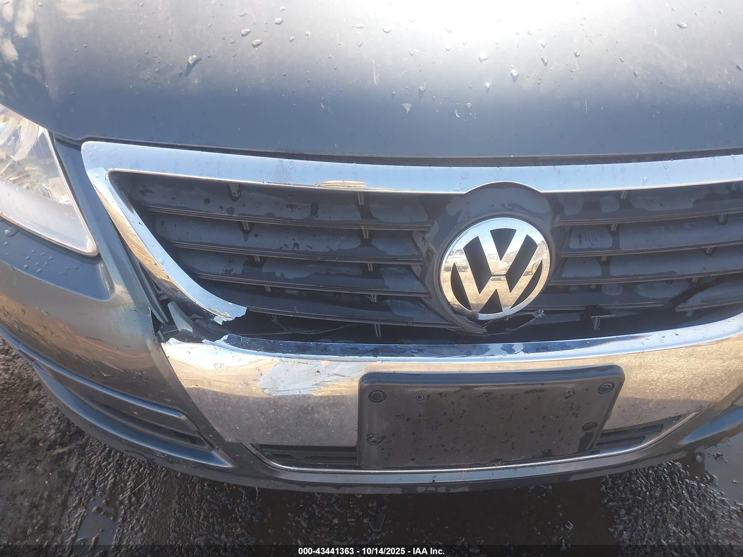 2009 Volkswagen Passat Komfort Gray vin: WVWJK93C09P051785