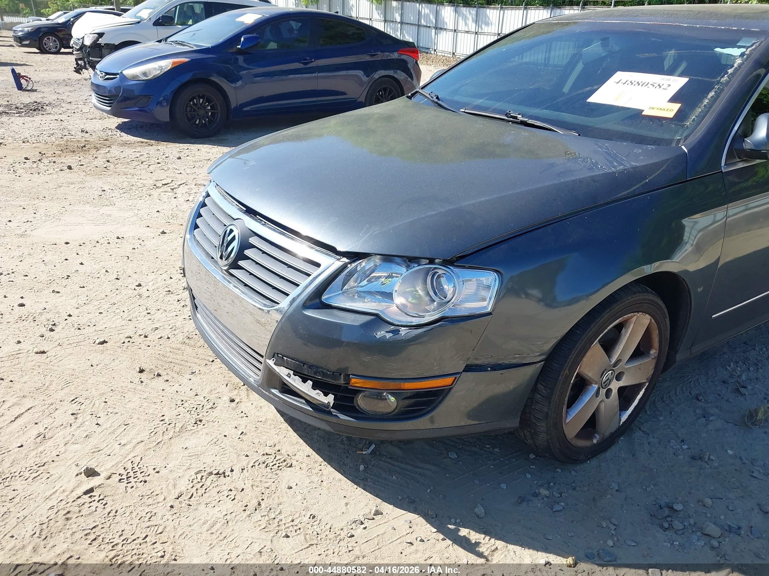 2009 Volkswagen Passat Komfort Серый vin: WVWJK93C59P005949