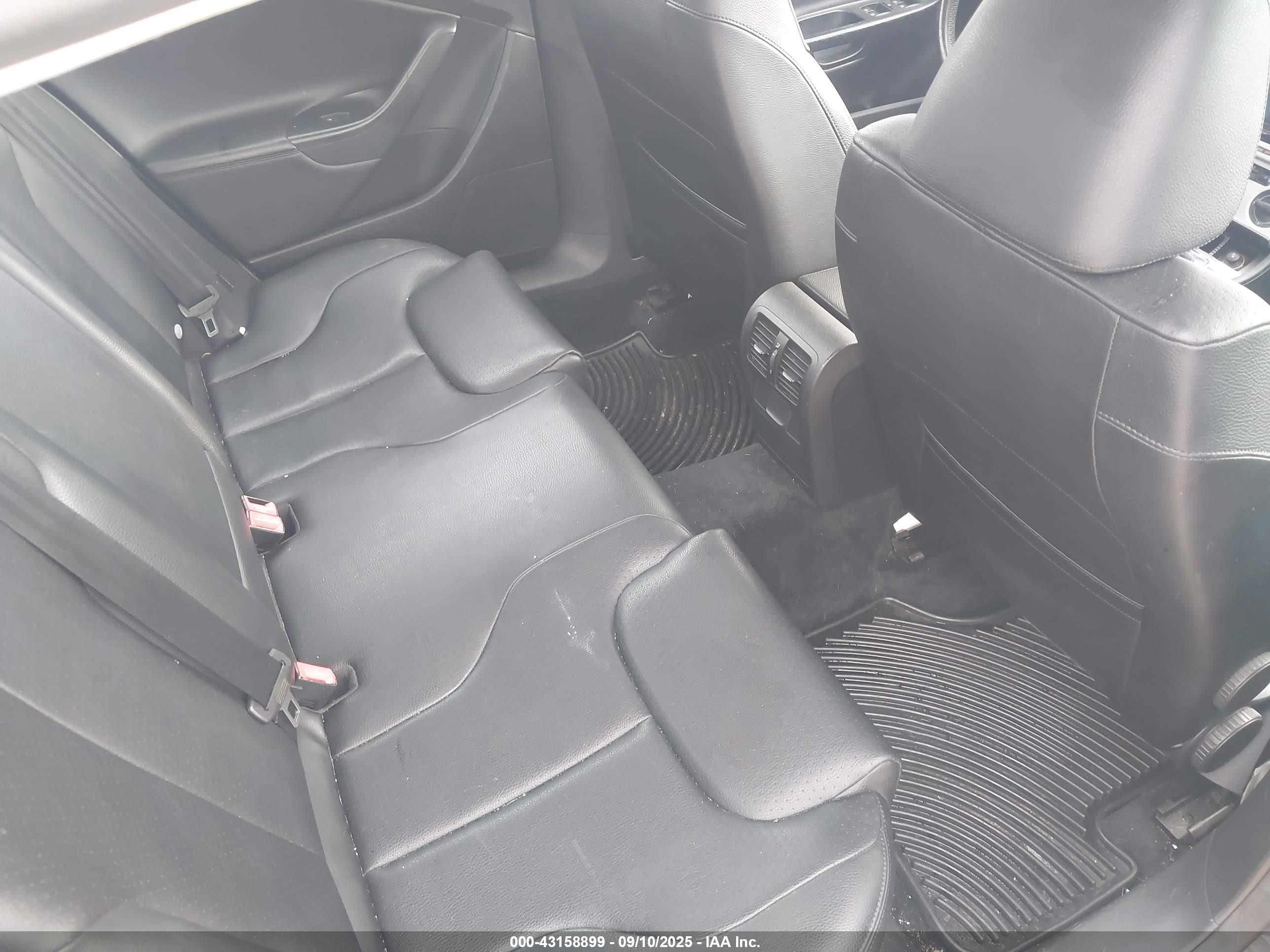 2009 Volkswagen Passat Komfort Blue vin: WVWJK93C69P039060