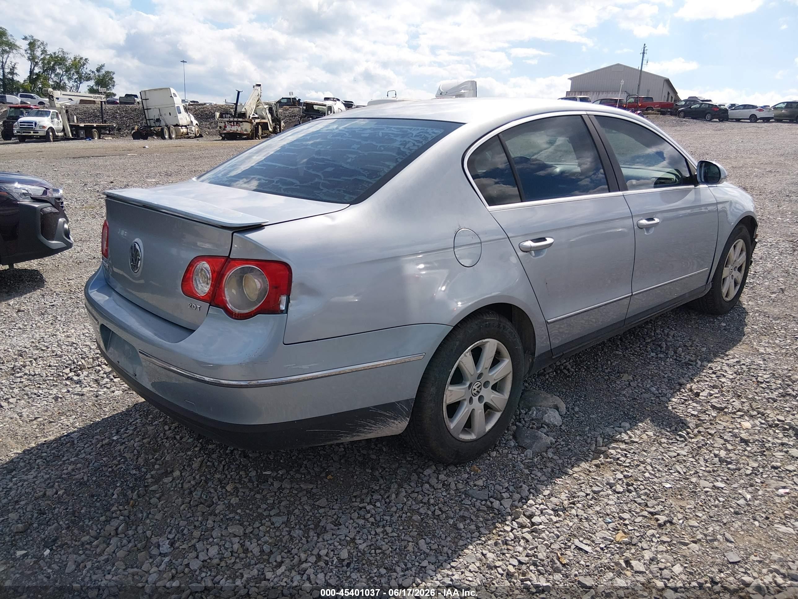 2008 Volkswagen Passat Turbo Light Blue vin: WVWJK93C98E143830