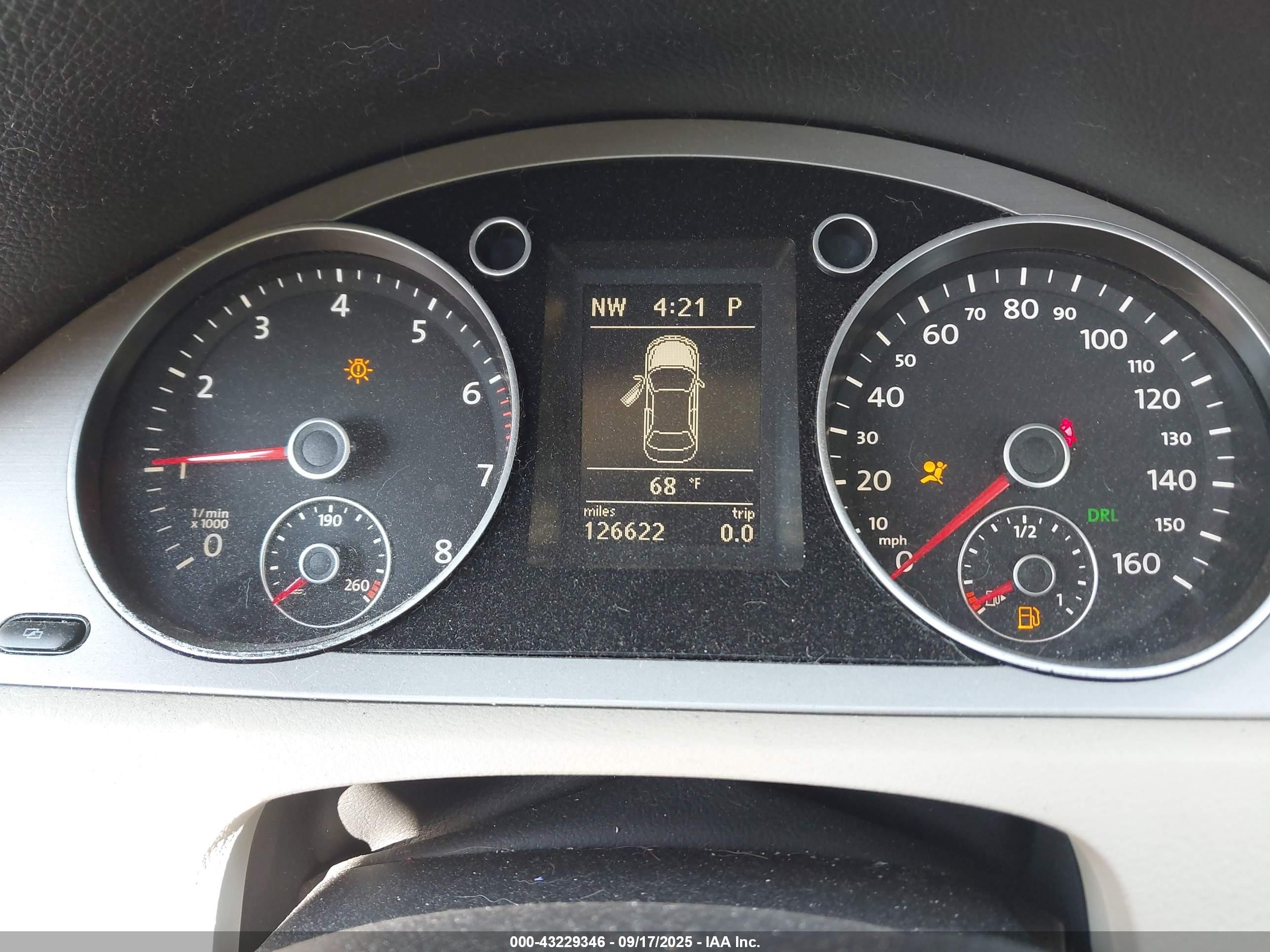 2010 Volkswagen Passat Komfort Brown vin: WVWJM7AN1AE068341