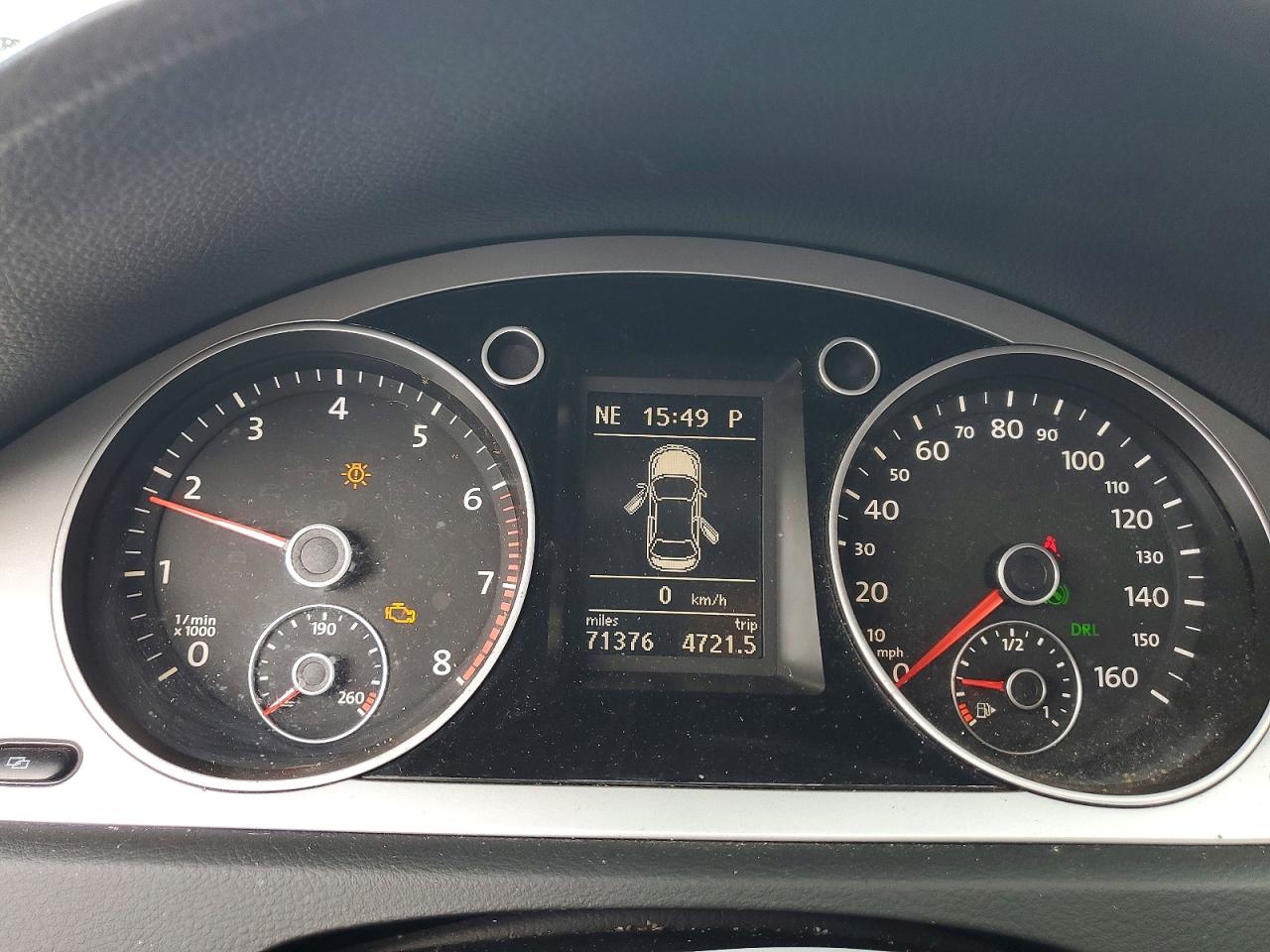 2010 Volkswagen Passat Komfort White vin: WVWJM7AN2AE166035