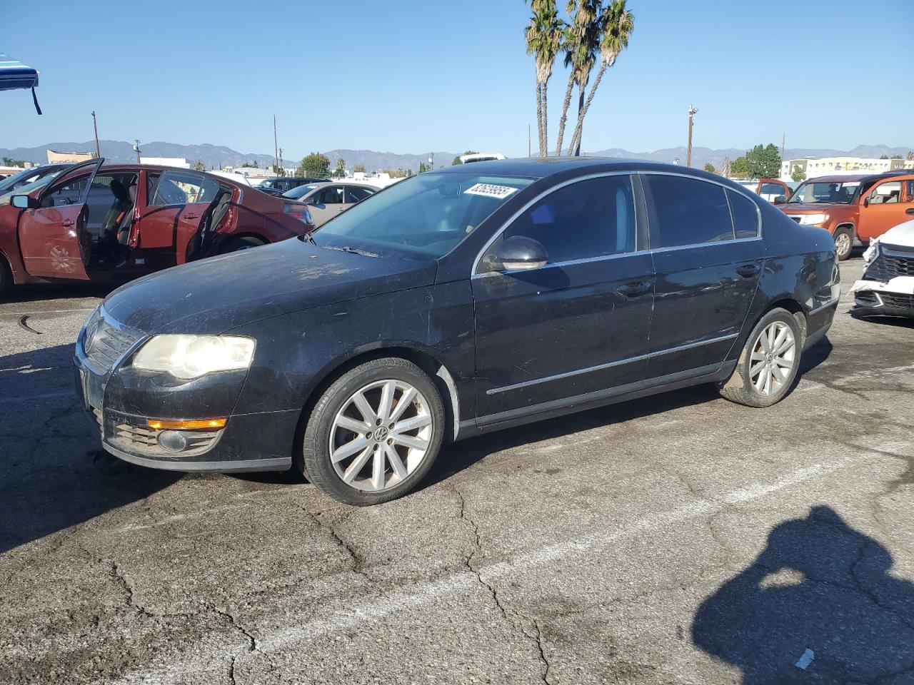 2010 Volkswagen Passat Komfort Black vin: WVWJM7AN4AE141914