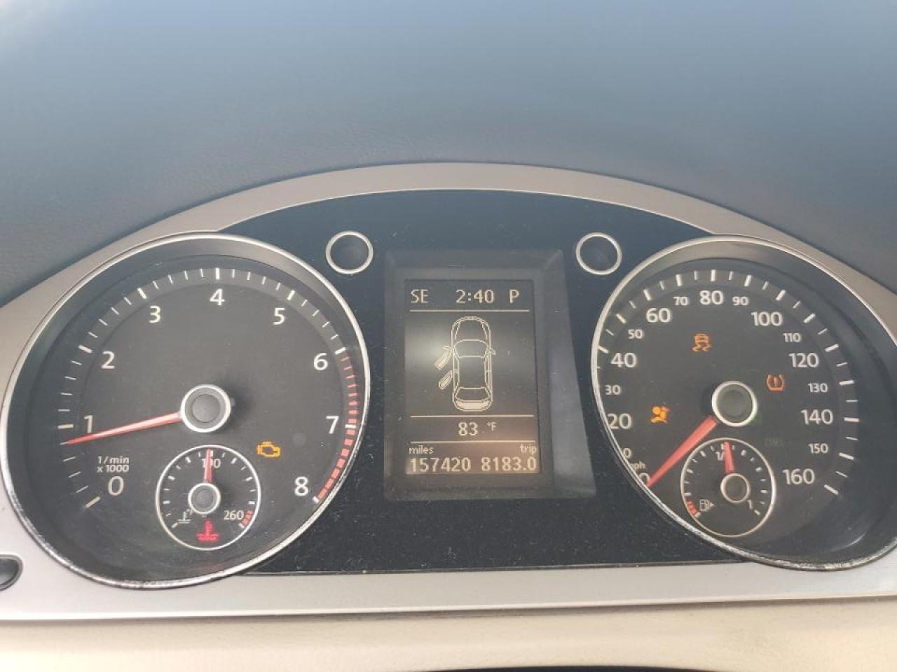 2010 Volkswagen Passat Komfort Белый vin: WVWJM7AN4AE164478