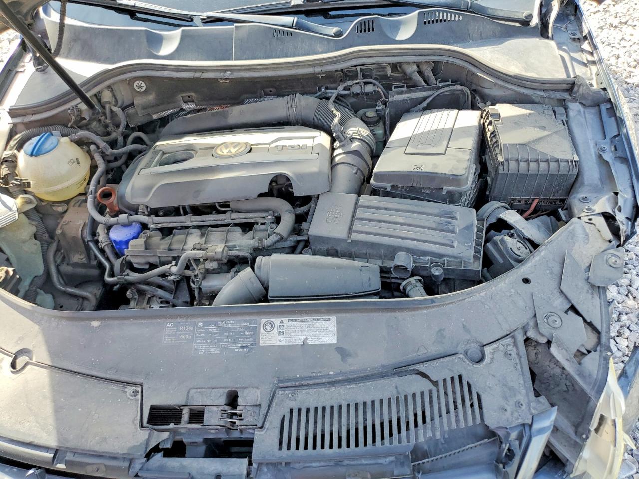 2010 Volkswagen Passat Komfort Gray vin: WVWJM7AN7AE111340