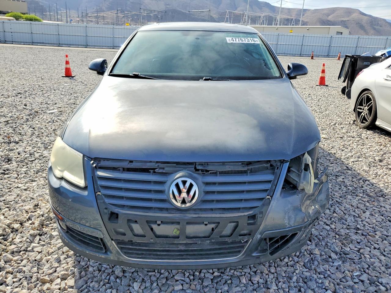 2010 Volkswagen Passat Komfort Gray vin: WVWJM7AN7AE111340