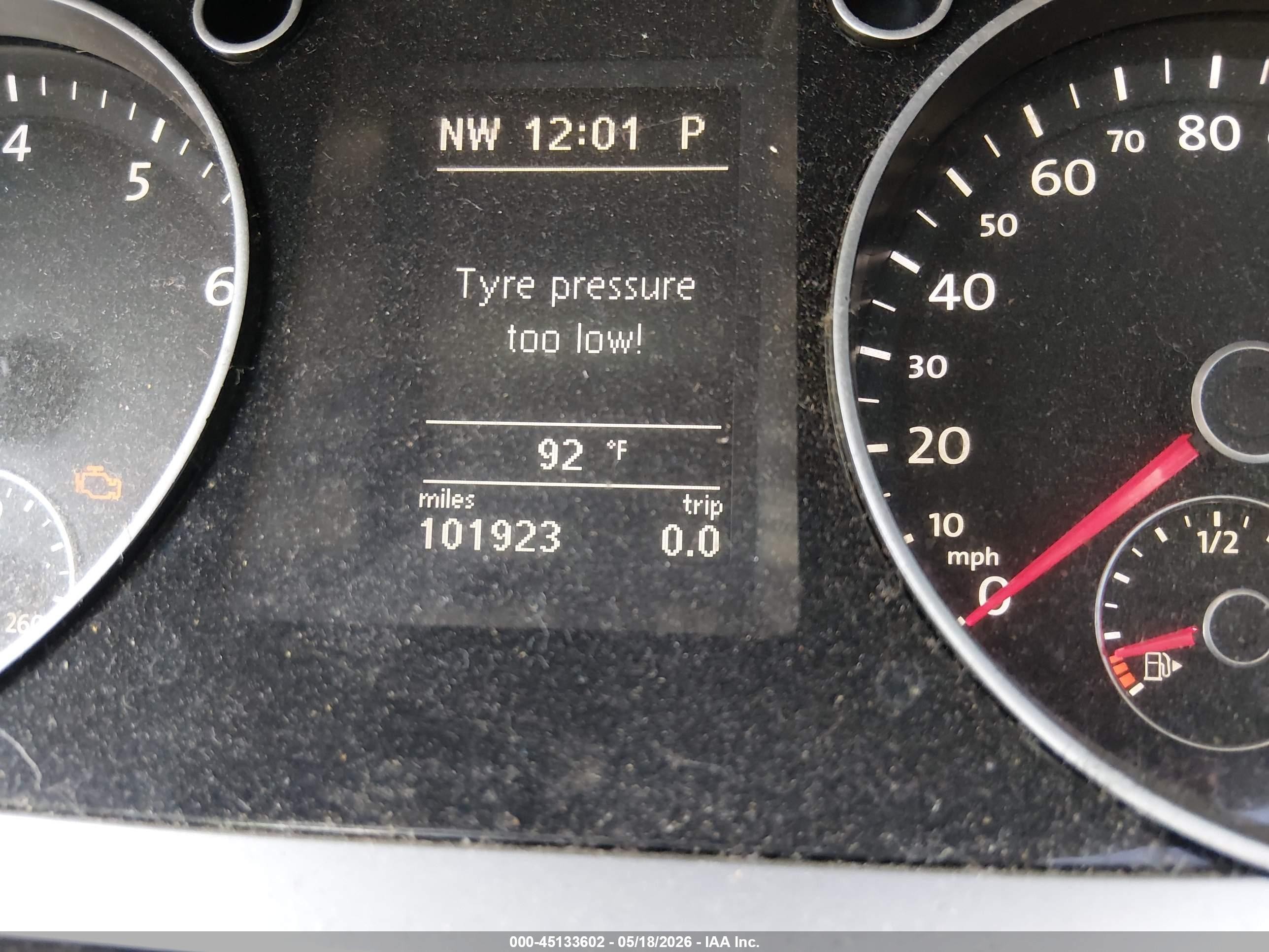 2010 Volkswagen Passat Komfort Black vin: WVWJM7AN8AE069535