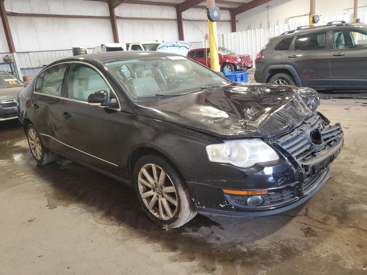 2010 Volkswagen Passat Komfort Black vin: WVWJM7ANXAP051879