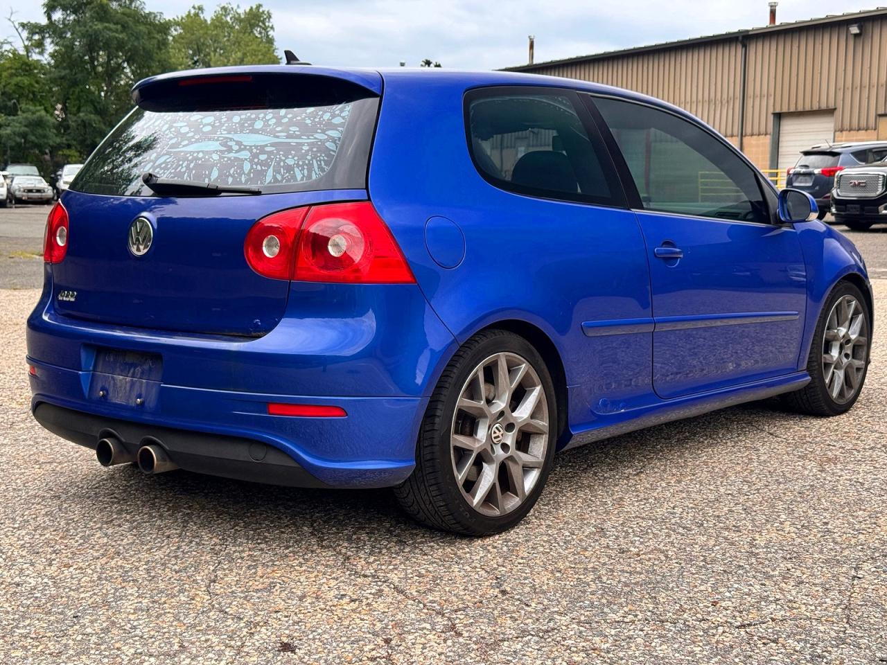2008 Volkswagen R32 Blue vin: WVWKC71K58W268480