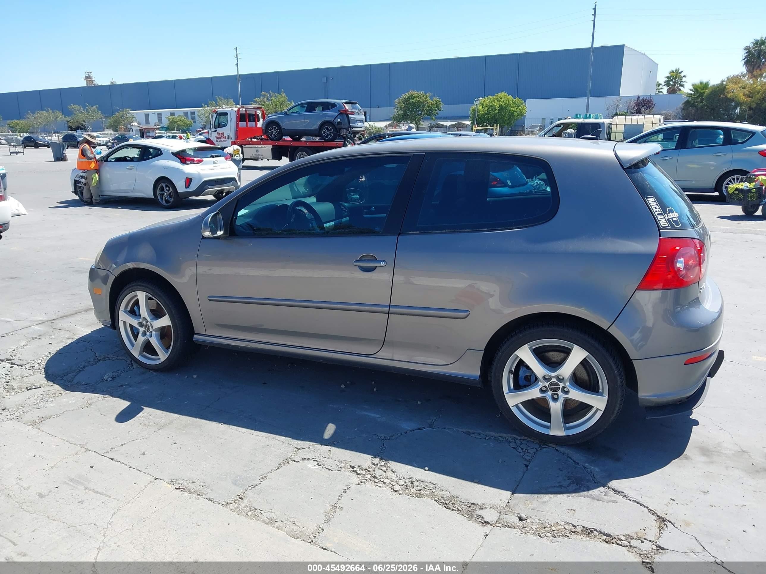 2008 Volkswagen R32   Gray vin: WVWKC71K98W156054