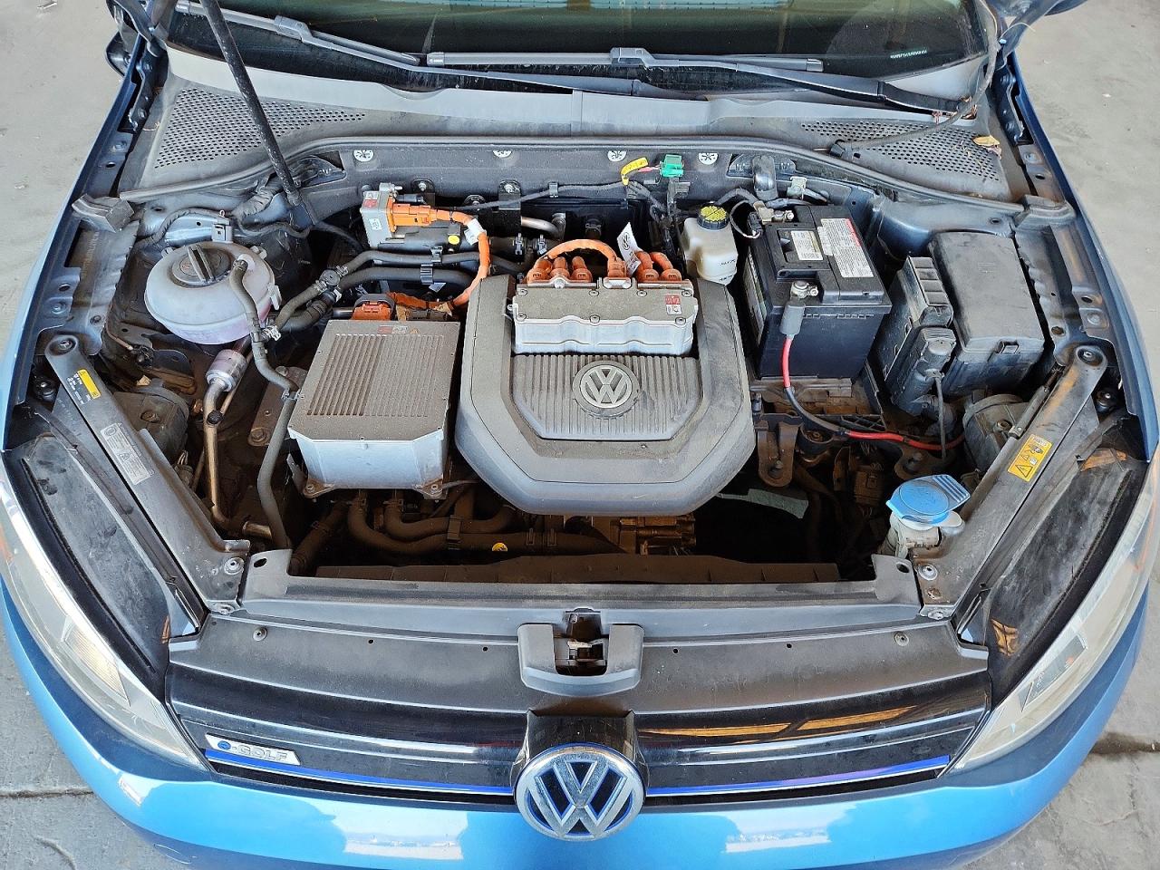 2015 Volkswagen E-golf Limited Blue vin: WVWKP7AUXFW904409