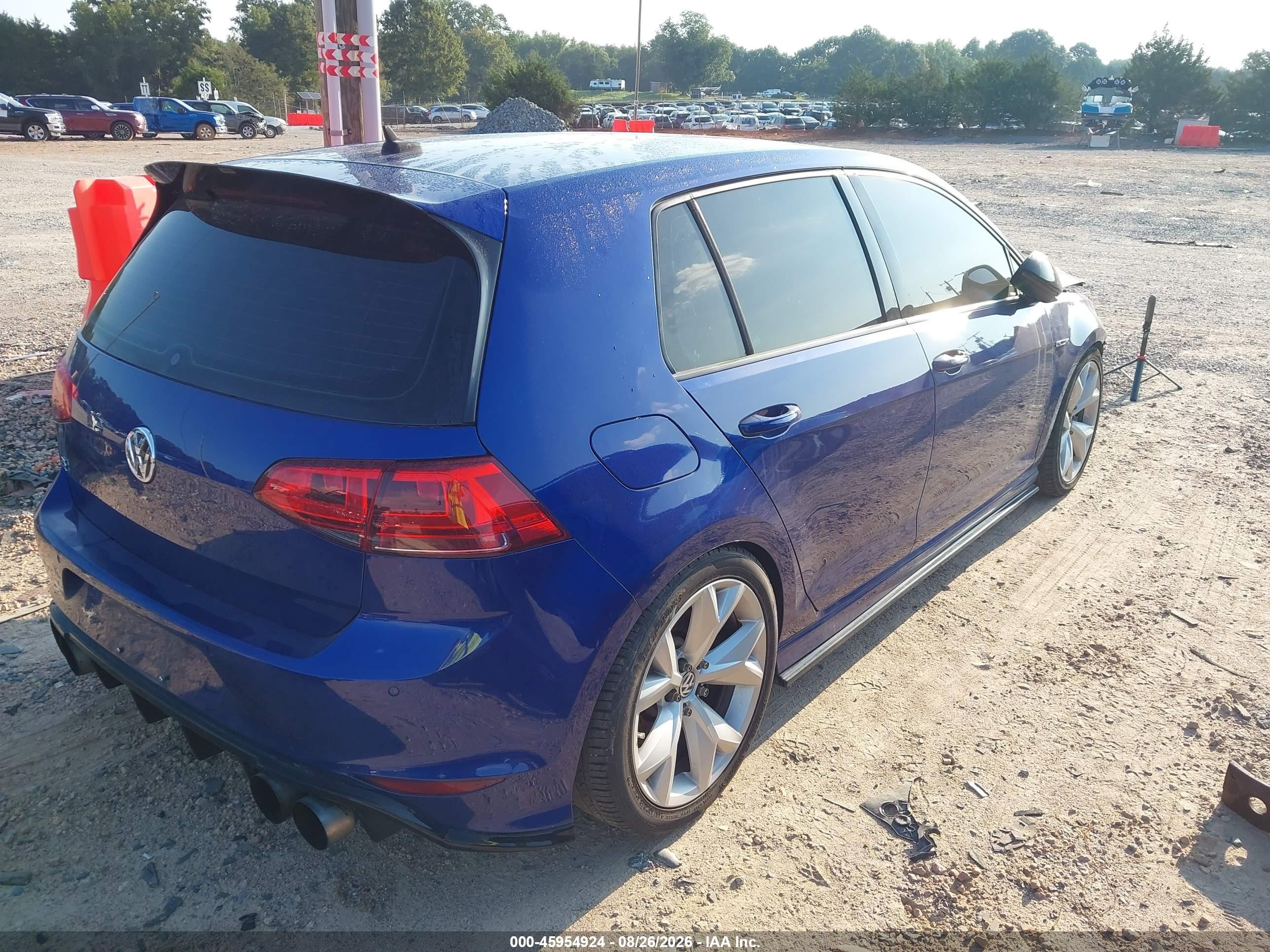 2015 Volkswagen Golf R 4-door Blue vin: WVWLF7AU1FW221764