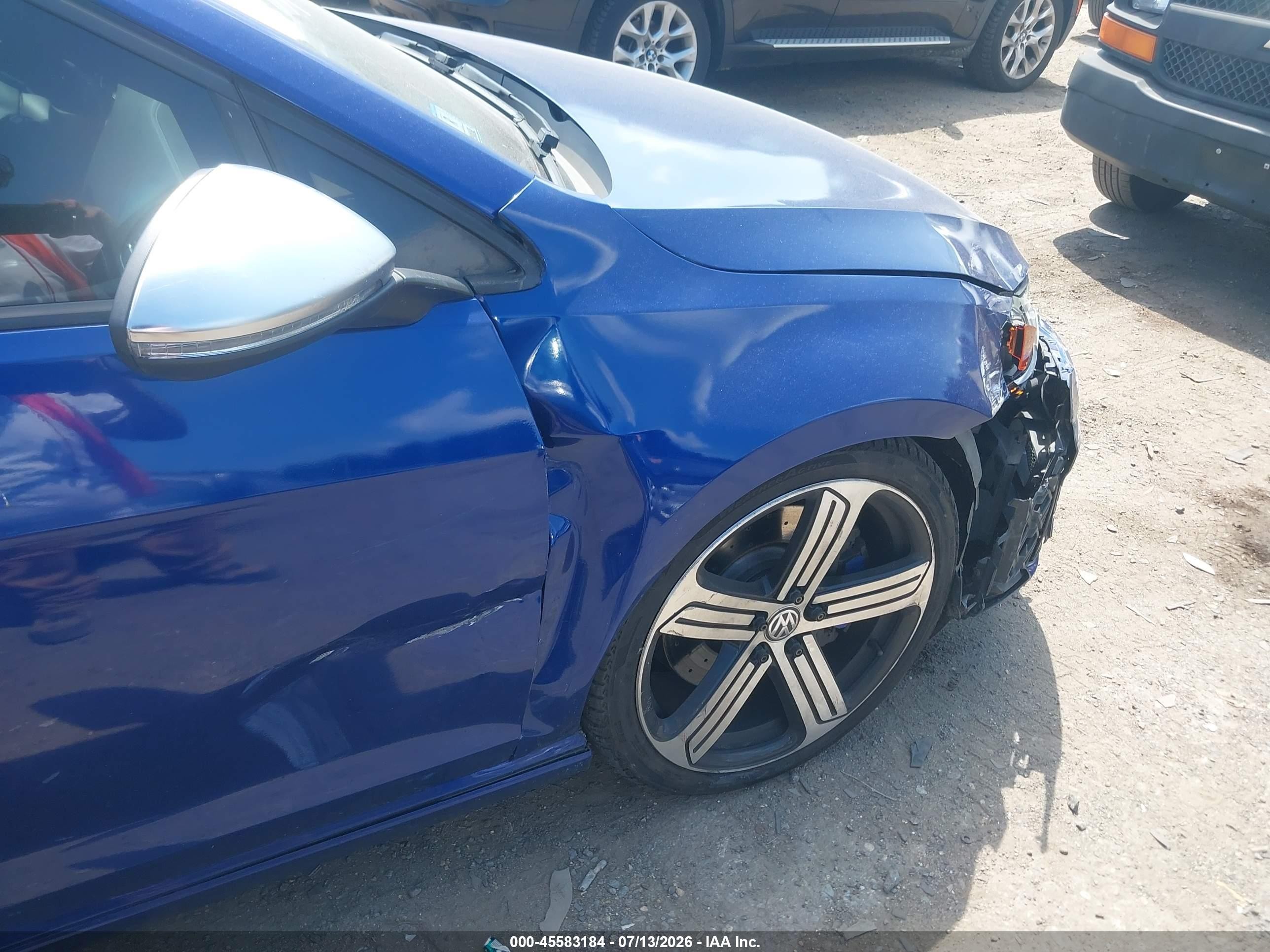 2015 Volkswagen Golf R 4-door Blue vin: WVWLF7AU4FW181096