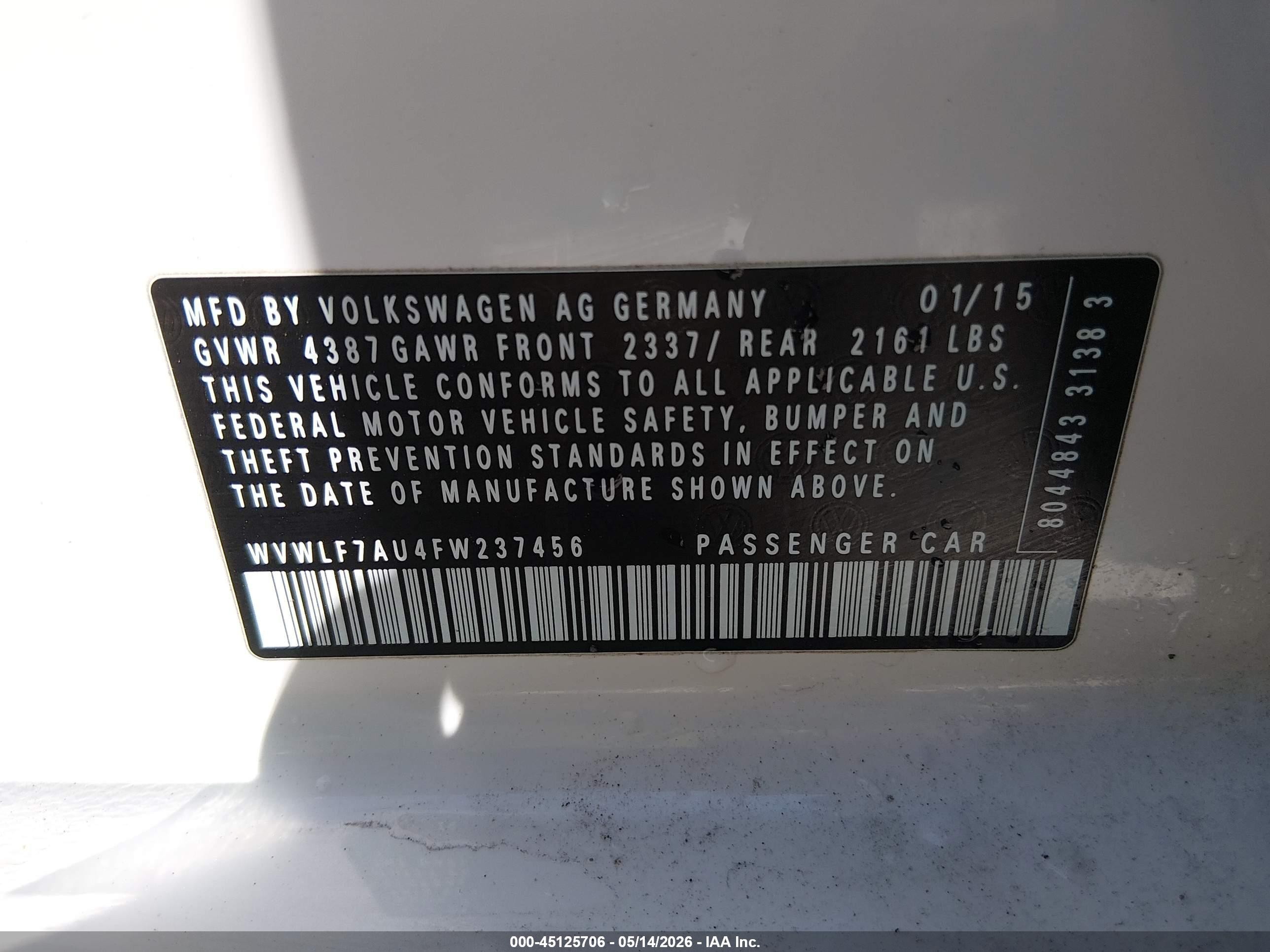 2015 Volkswagen Golf R 4-door White vin: WVWLF7AU4FW237456