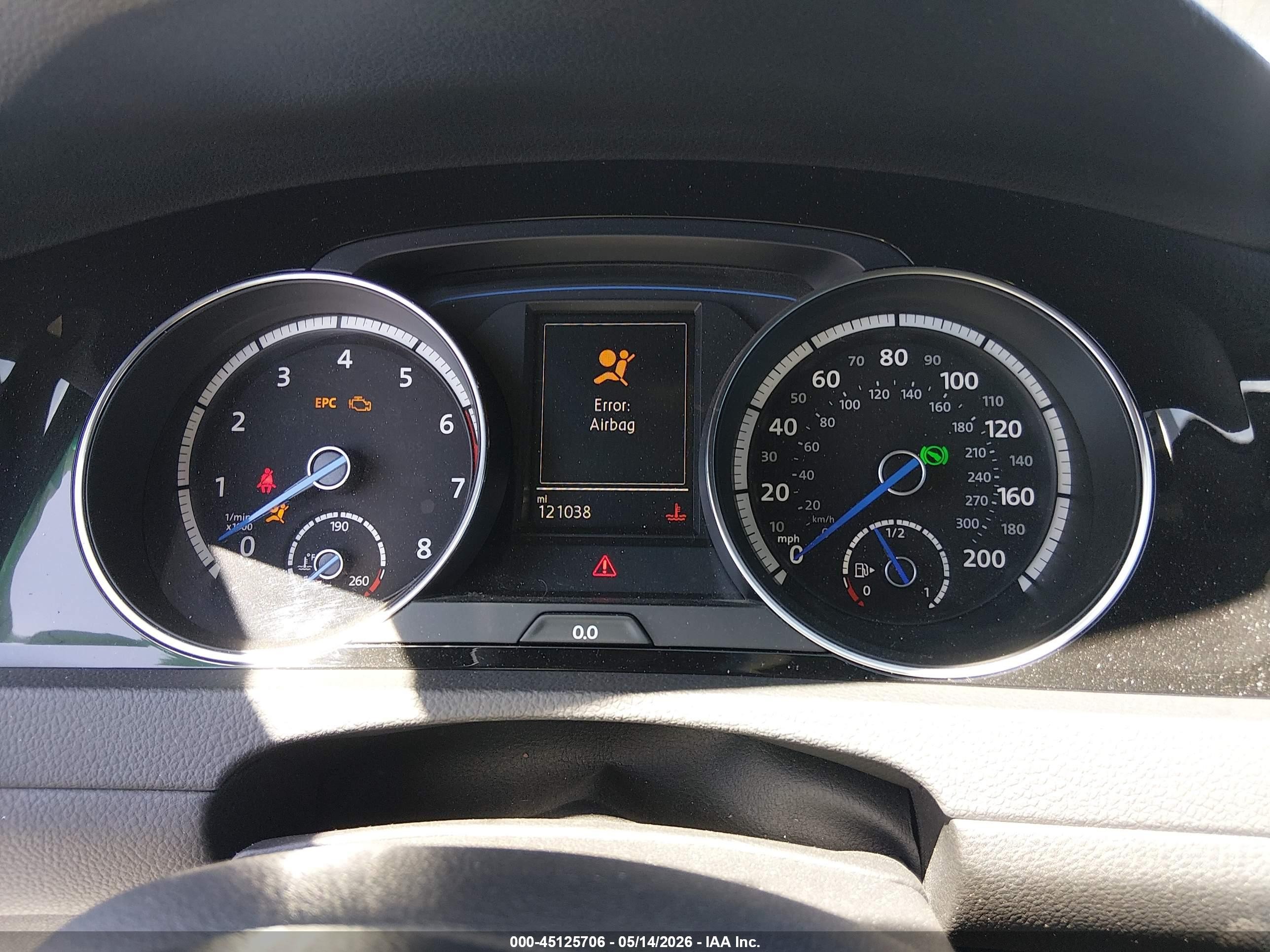 2015 Volkswagen Golf R 4-door White vin: WVWLF7AU4FW237456