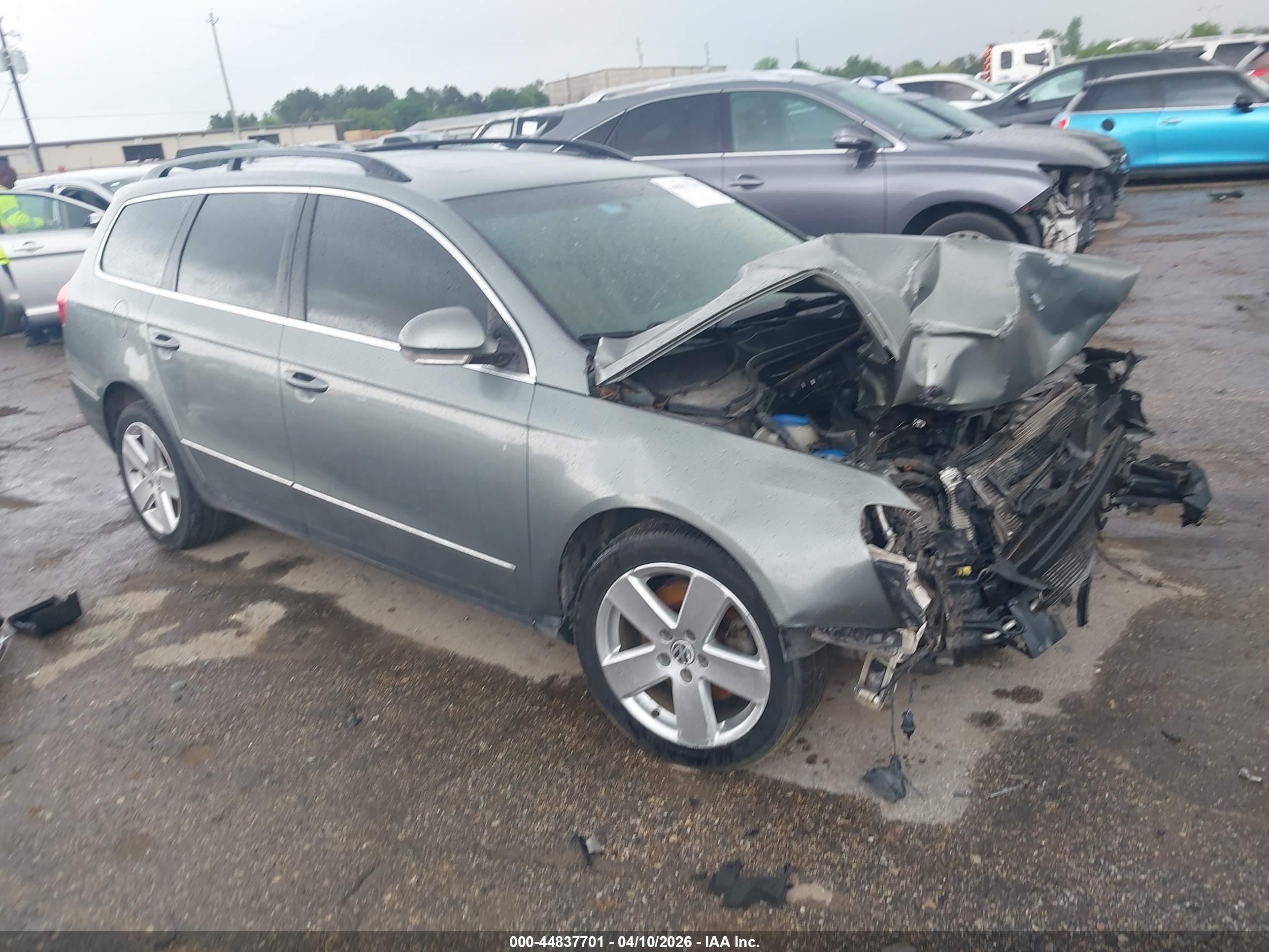 2008 Volkswagen Passat Komfort Gray vin: WVWLK73C48E033667