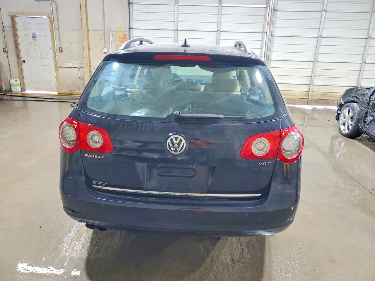 2008 Volkswagen Passat Wagon Komfort Черный vin: WVWLK73C58E150920